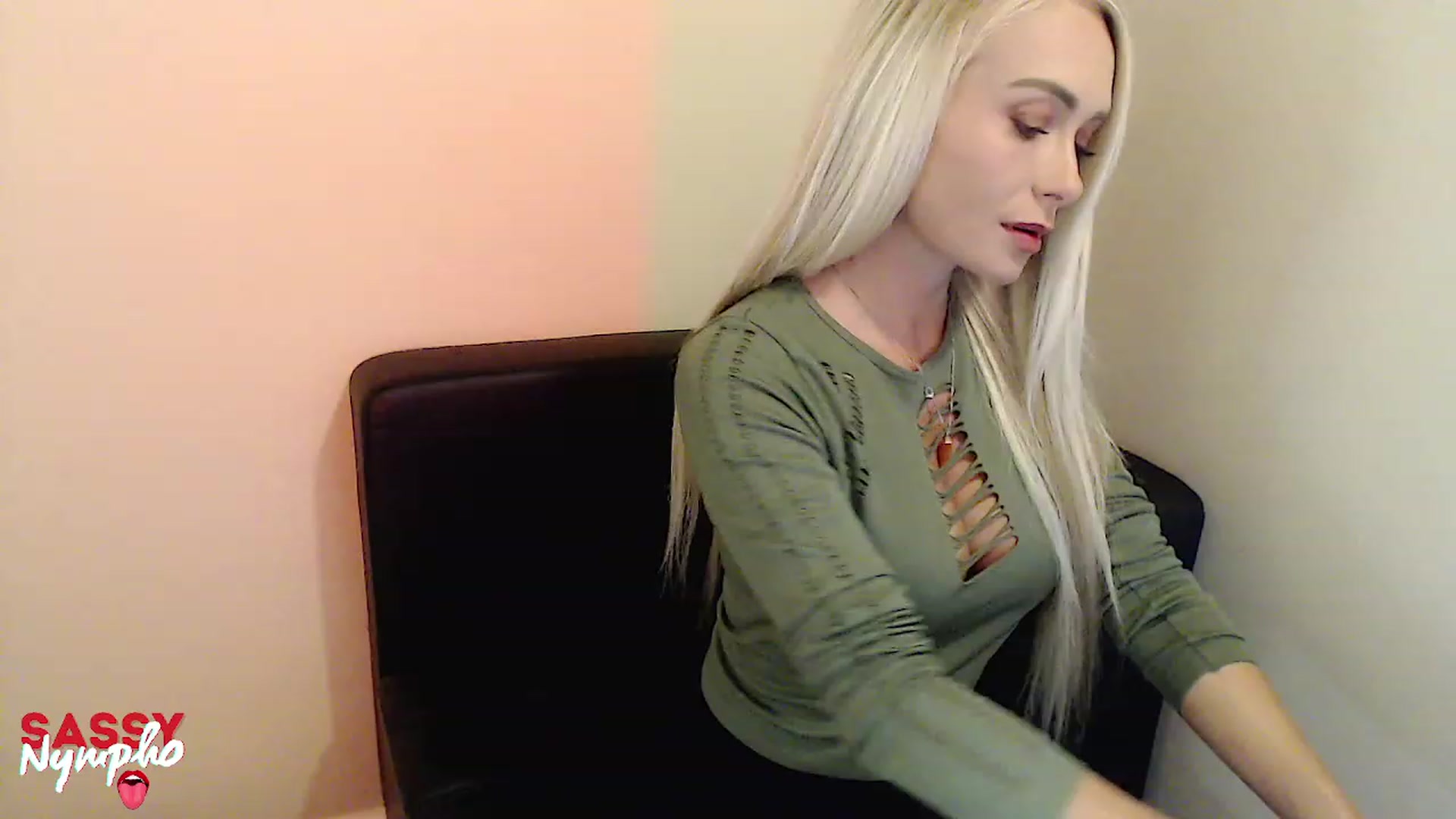 Gallery image thumbnail from Sassy_Nympho's myfreecams stream on, 12/28/2023, 02:29 image 7 of 20