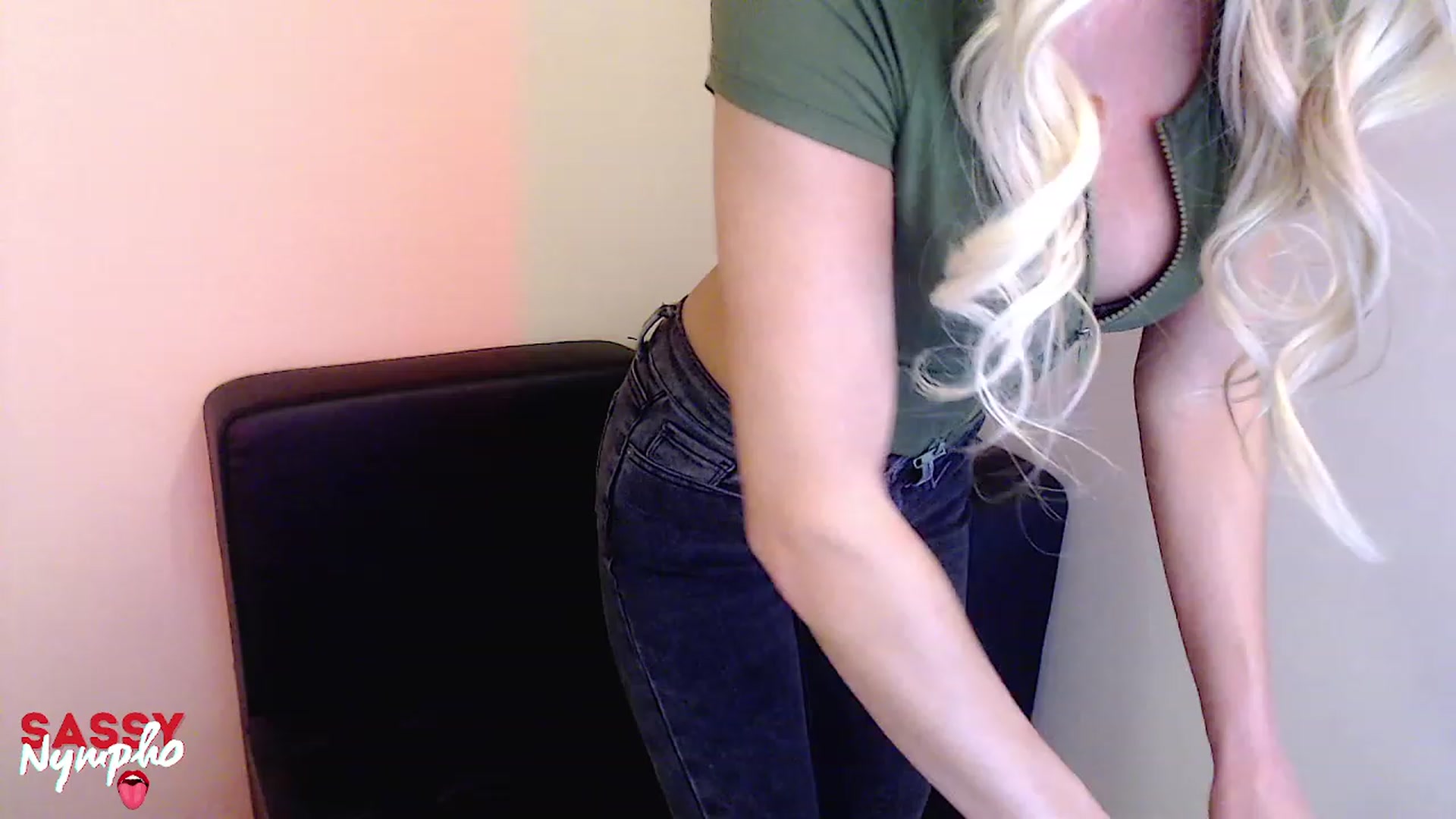Gallery image thumbnail from Sassy_Nympho's myfreecams stream on, 12/30/2023, 14:39 image 8 of 20