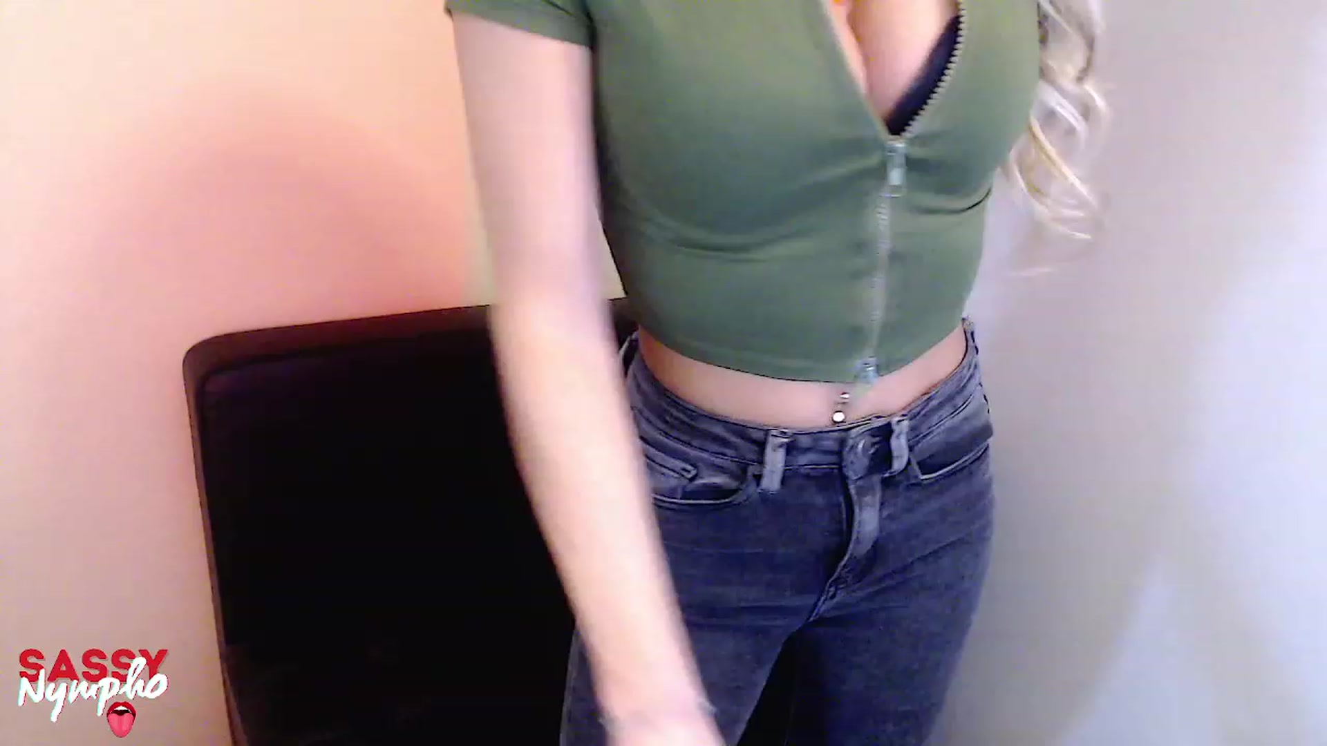 Gallery image thumbnail from Sassy_Nympho's myfreecams stream on, 12/30/2023, 15:33 image 16 of 20