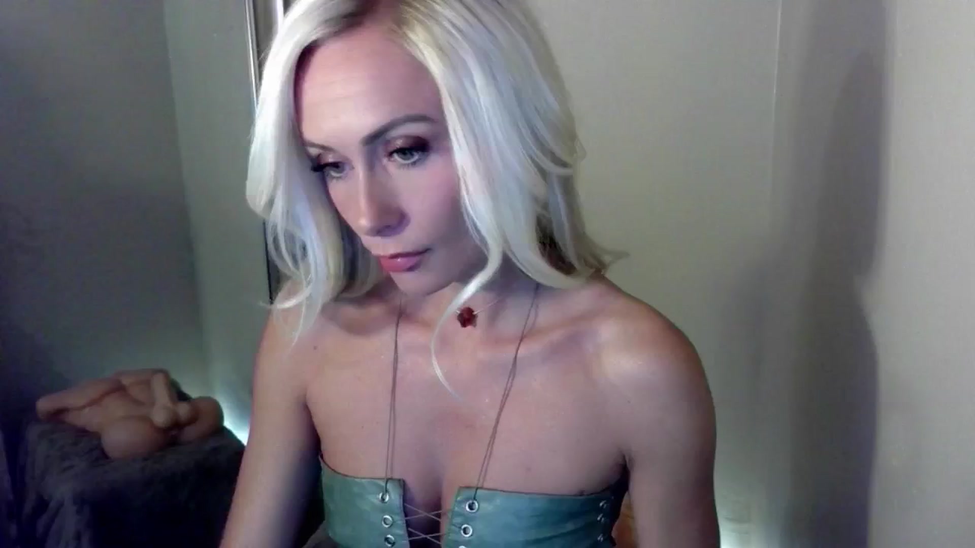 Gallery image thumbnail from Sassy_Nympho's myfreecams stream on, 09/29/2024, 04:34 image 12 of 20