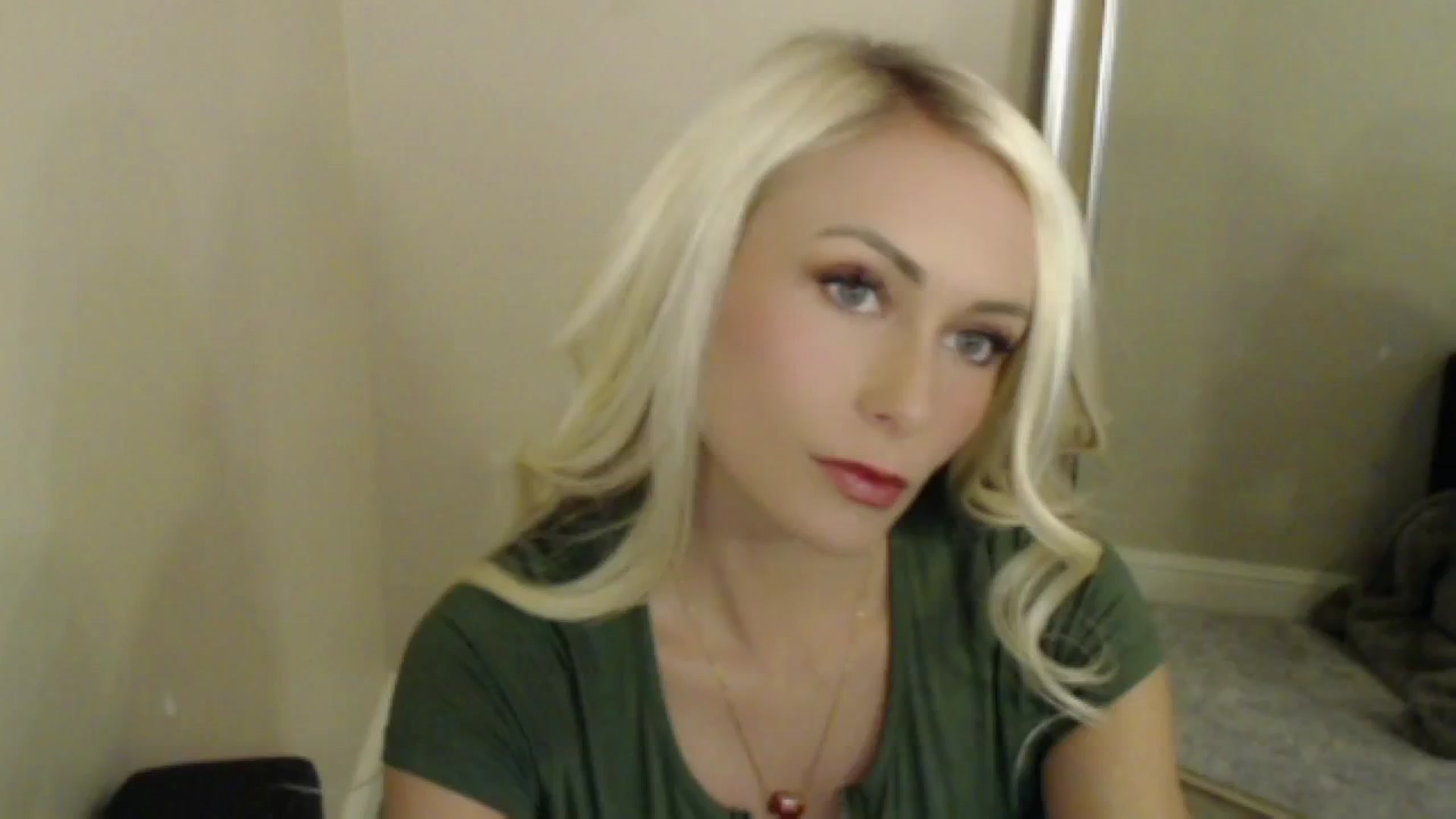 Gallery image thumbnail from Sassy_Nympho's myfreecams stream on, 04/29/2025, 01:59 image 18 of 20