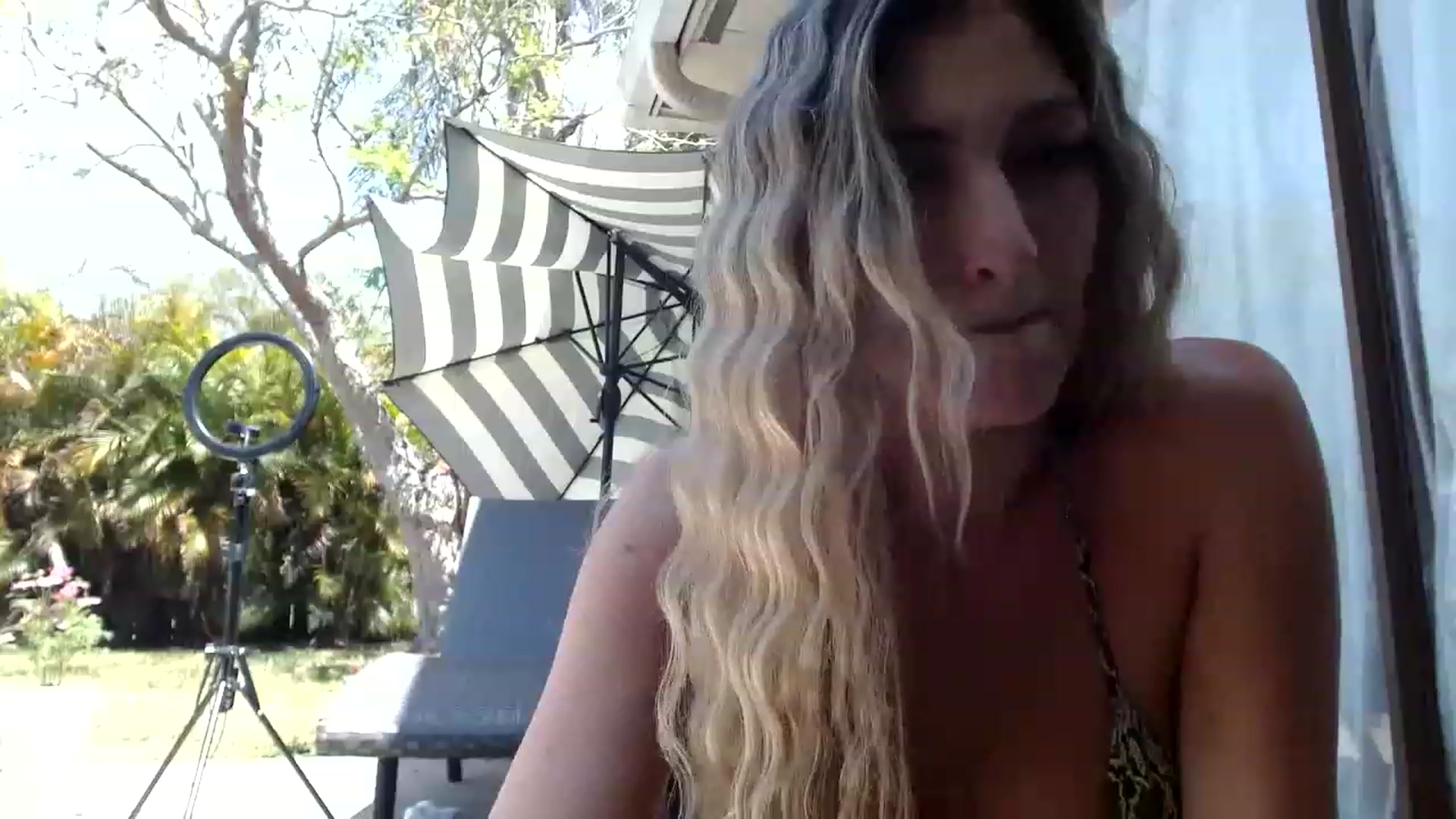 Gallery image thumbnail from Sassy_Skye's myfreecams stream on, 04/05/2023, 17:10 image 13 of 20