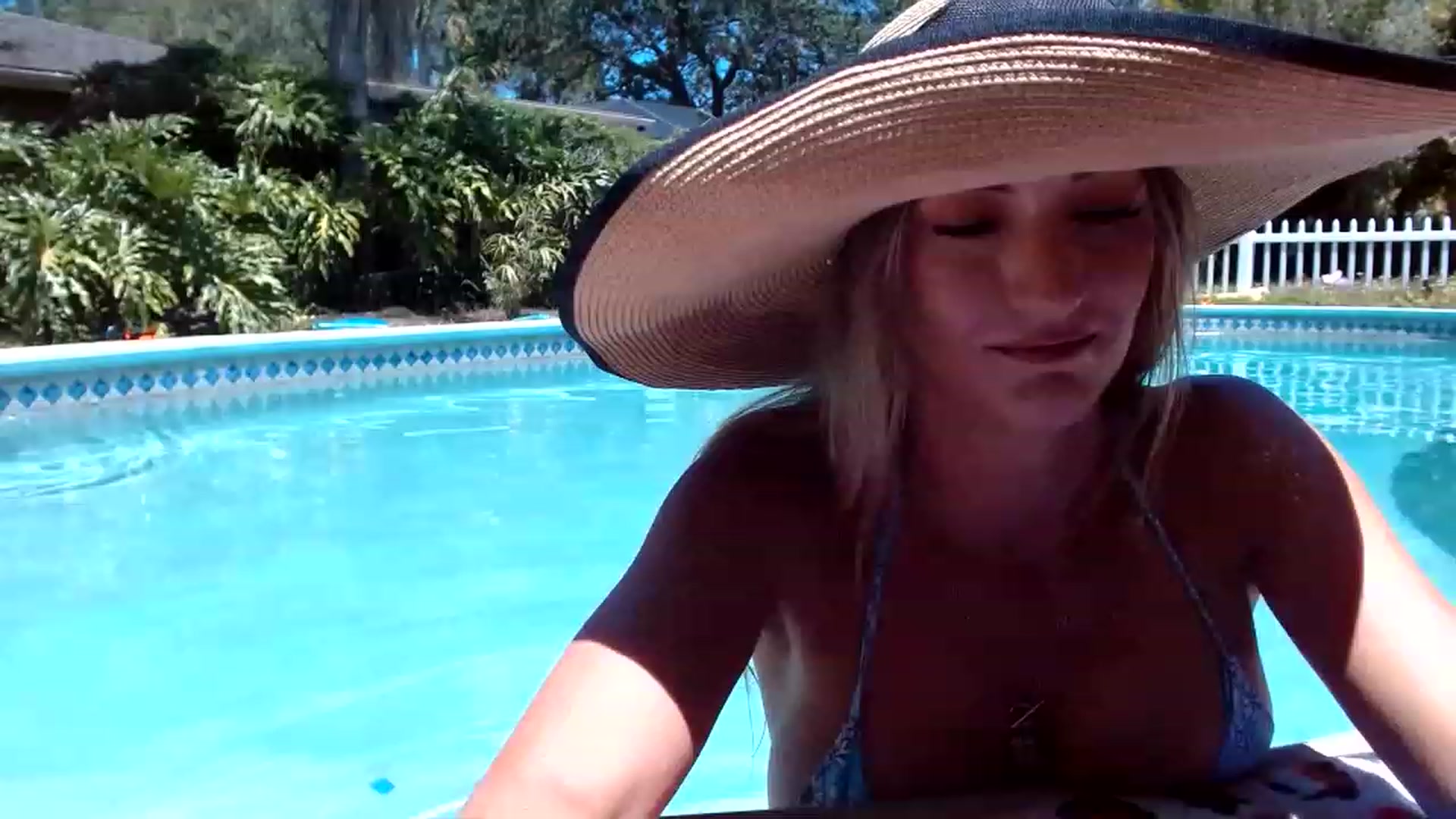 Gallery image thumbnail from Sassy_Skye's myfreecams stream on, 05/19/2023, 18:07 image 4 of 20