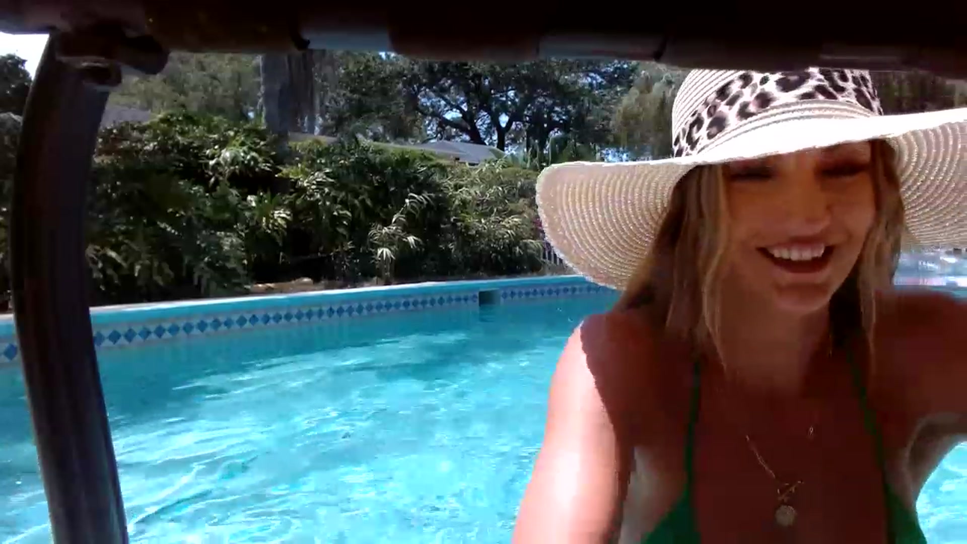 Gallery image thumbnail from Sassy_Skye's myfreecams stream on, 05/30/2023, 19:01 image 15 of 20