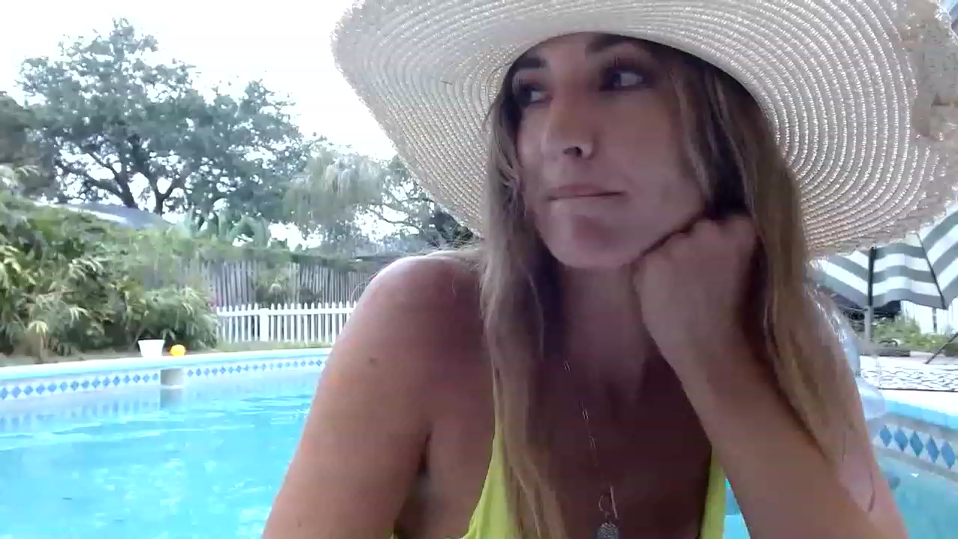 Gallery image thumbnail from Sassy_Skye's myfreecams stream on, 06/02/2023, 17:51 image 18 of 20
