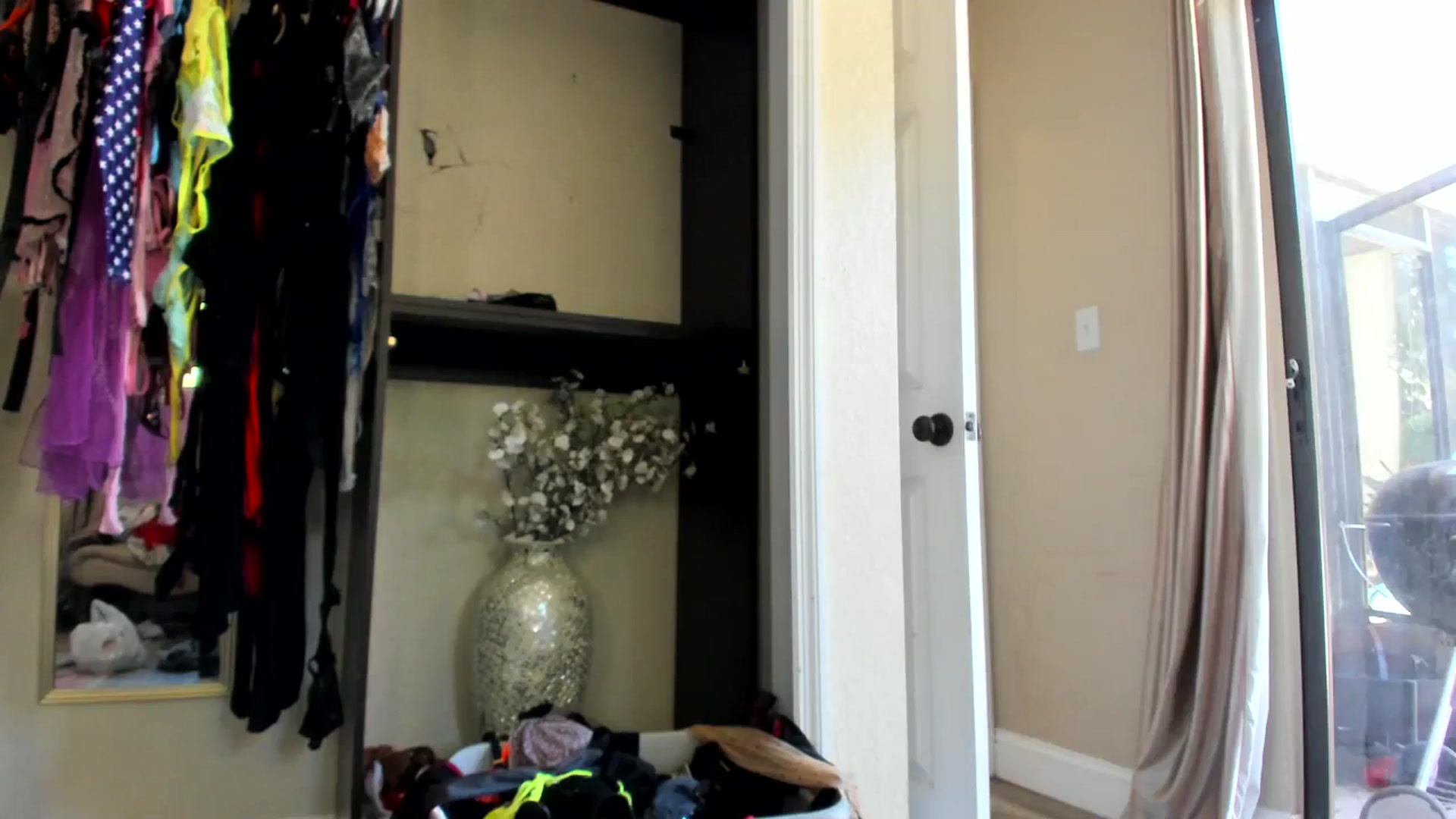 Gallery image thumbnail from Sassy_Skye's myfreecams stream on, 10/24/2023, 16:33 image 18 of 20