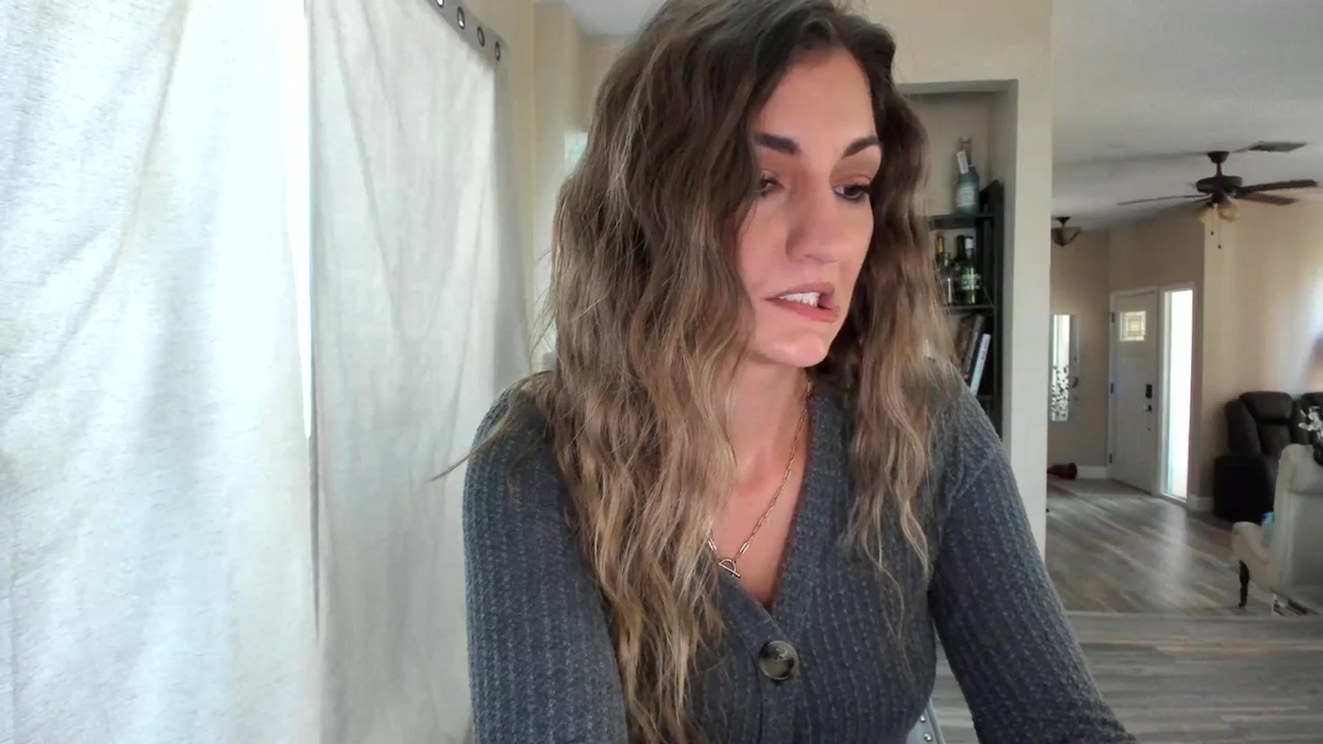 Gallery image thumbnail from Sassy_Skye's myfreecams stream on, 03/21/2024, 18:11 image 6 of 20
