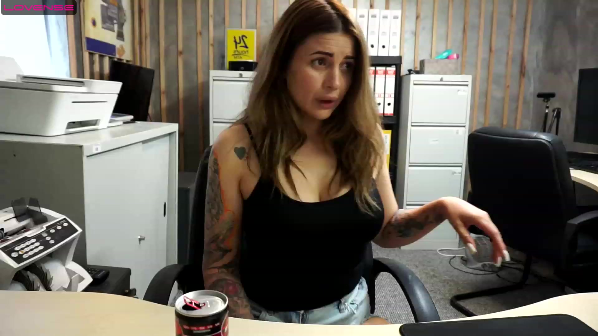 Gallery image thumbnail from Sassytiffxxx's myfreecams stream on, 05/31/2023, 17:38 image 3 of 20