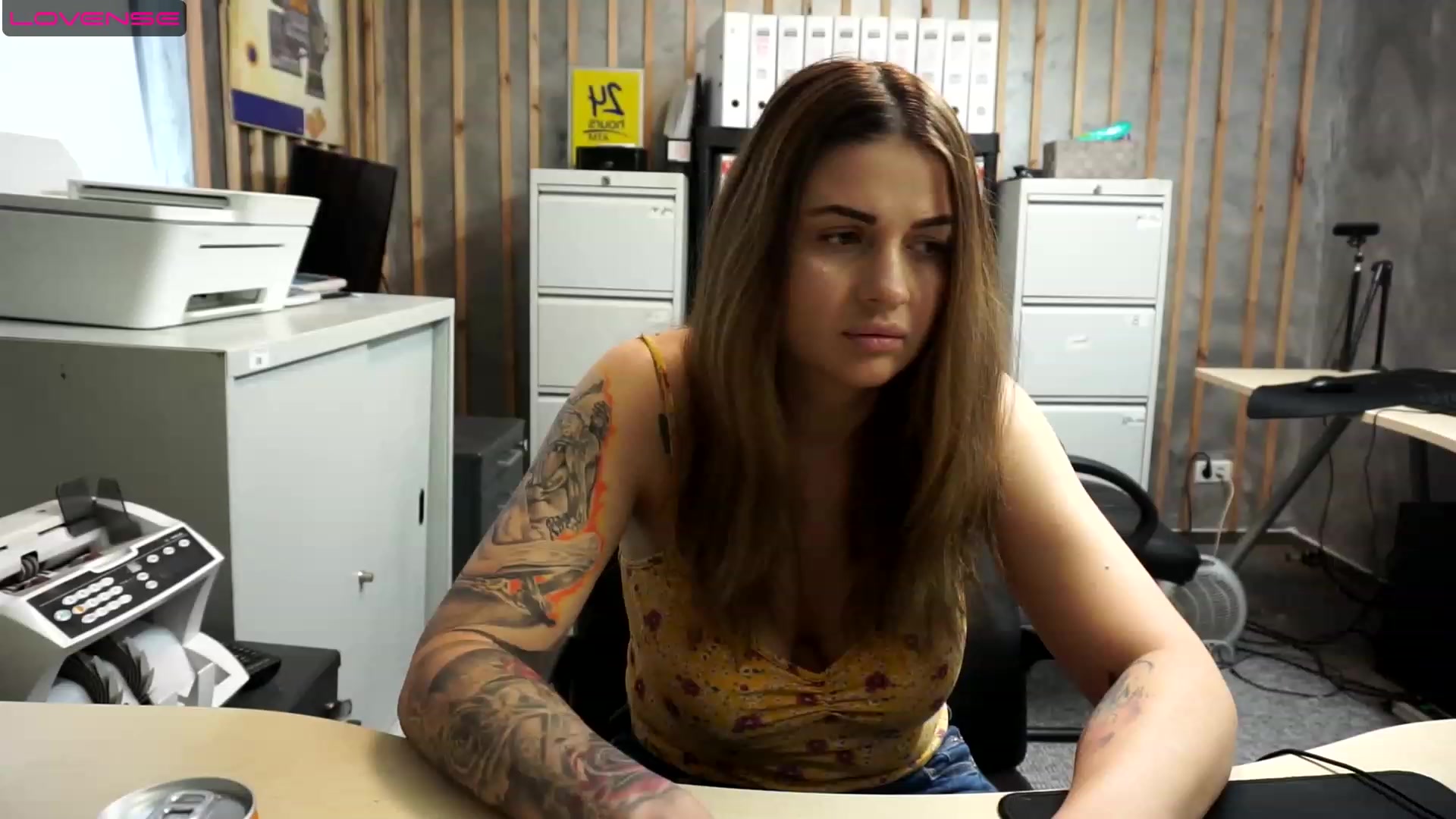 Gallery image thumbnail from Sassytiffxxx's myfreecams stream on, 06/01/2023, 17:21 image 4 of 20