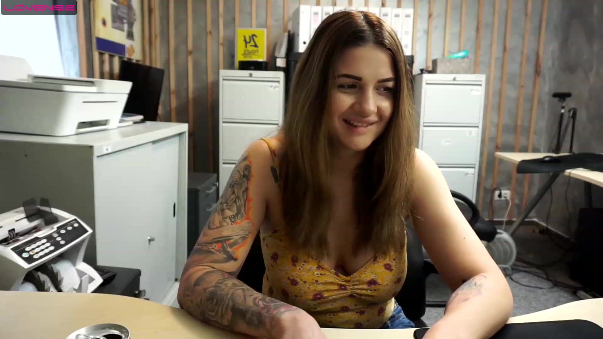 Gallery image thumbnail from Sassytiffxxx's myfreecams stream on, 06/01/2023, 17:21 image 13 of 20