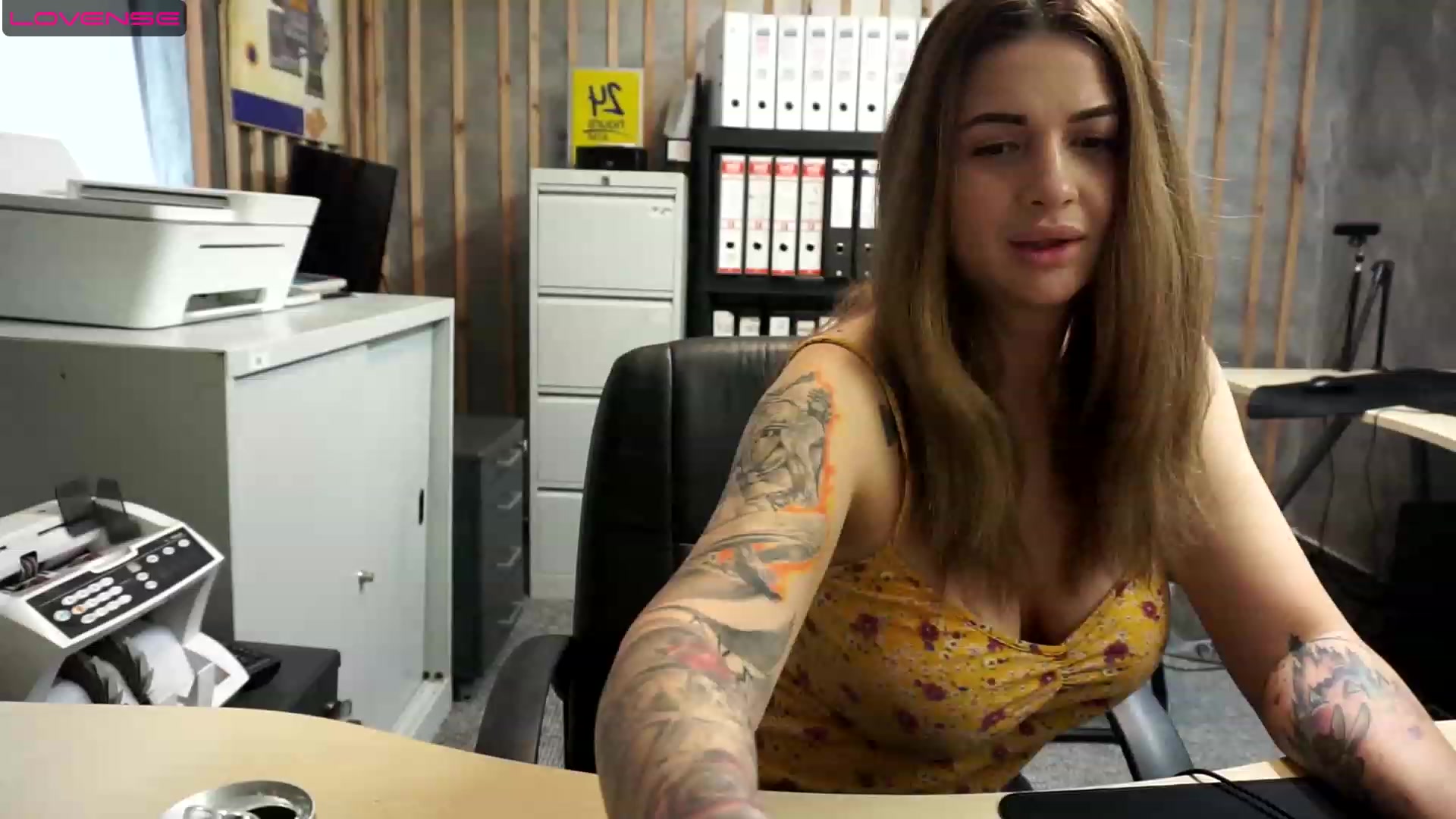 Gallery image thumbnail from Sassytiffxxx's myfreecams stream on, 06/01/2023, 17:21 image 12 of 20