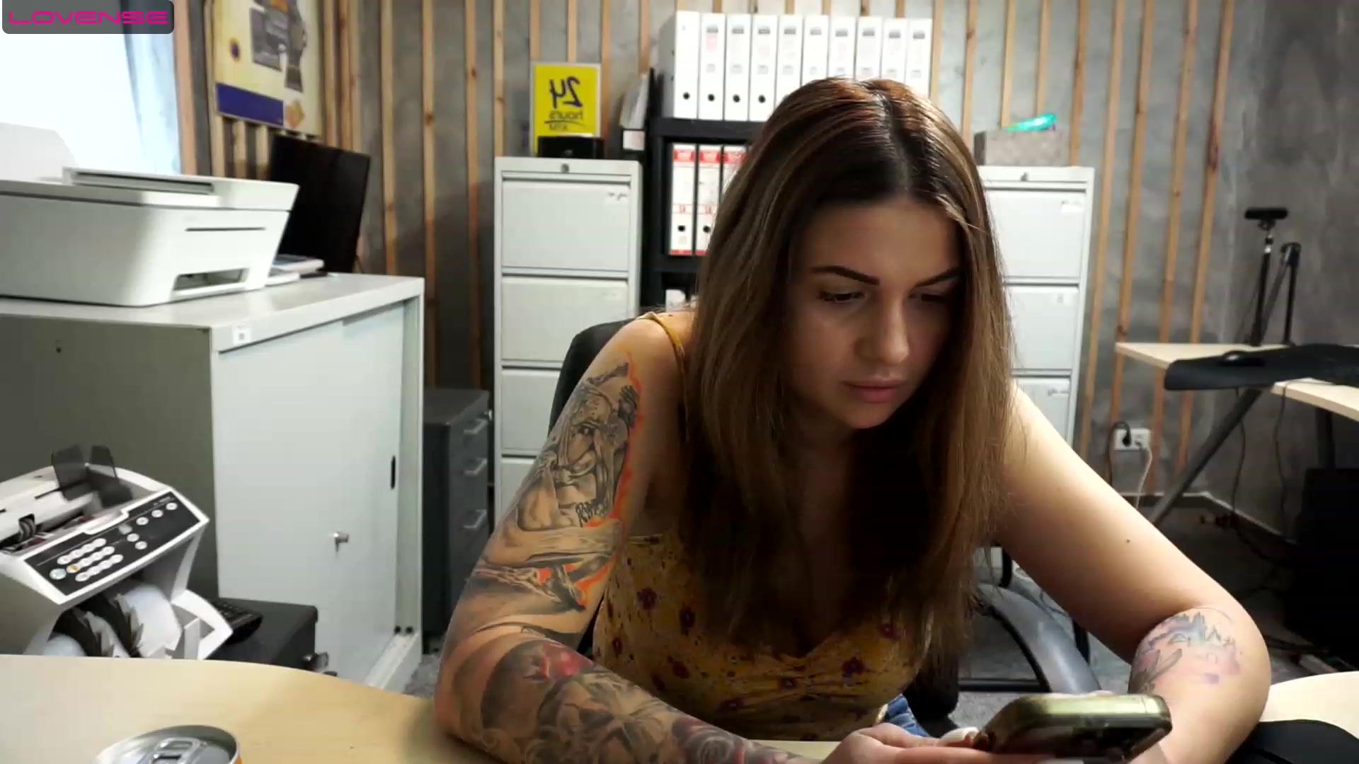Gallery image thumbnail from Sassytiffxxx's myfreecams stream on, 06/01/2023, 17:21 image 1 of 20