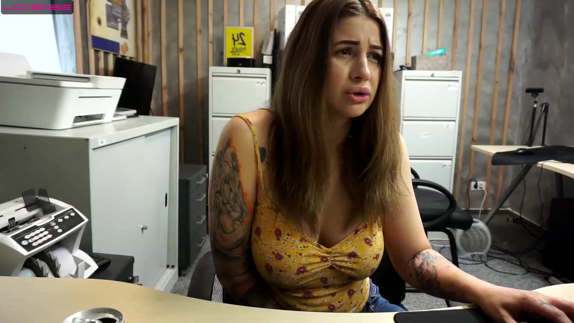 Gallery image thumbnail from Sassytiffxxx's myfreecams stream on, 06/01/2023, 17:21 image 15 of 20