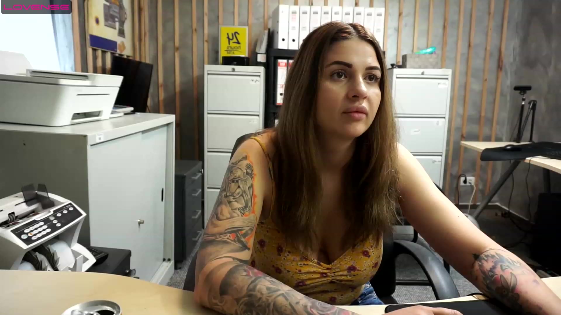 Gallery image thumbnail from Sassytiffxxx's myfreecams stream on, 06/01/2023, 17:21 image 11 of 20