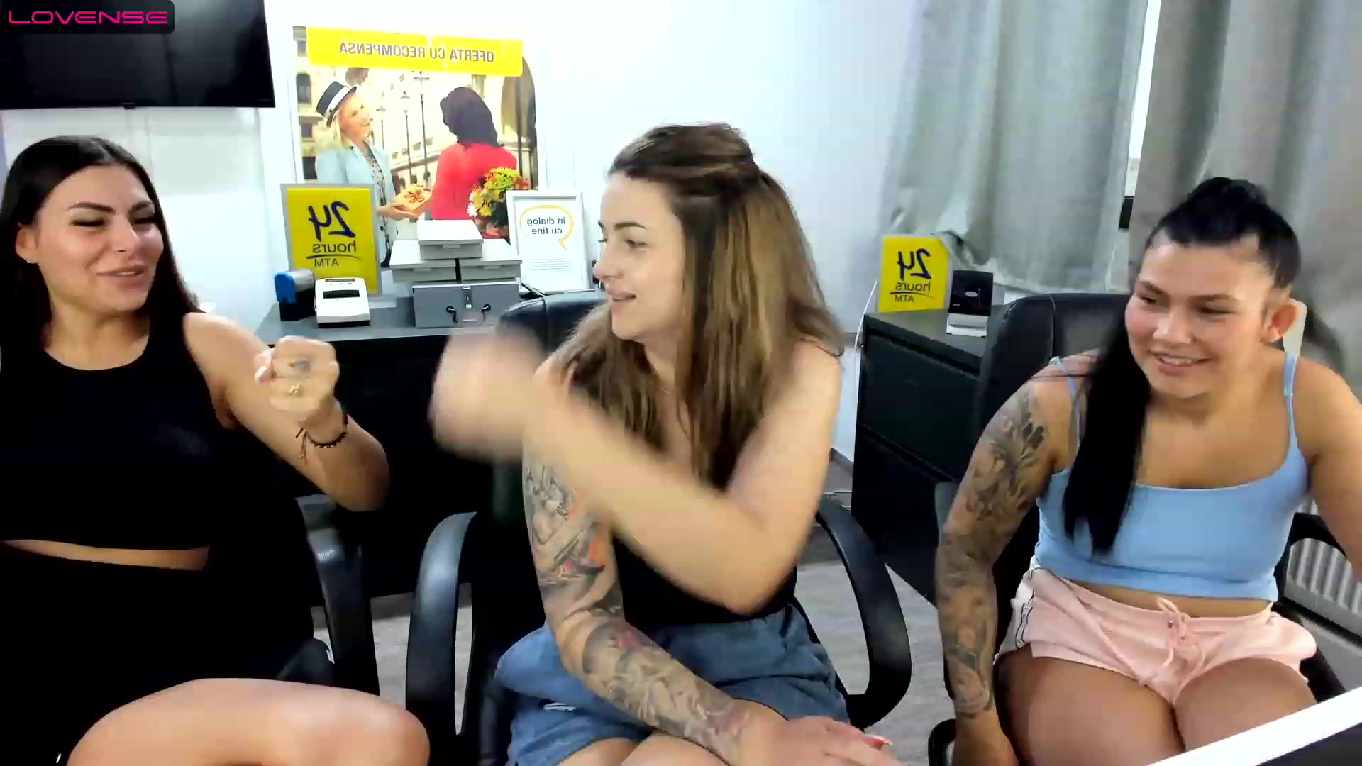 Gallery image thumbnail from Sassytiffxxx's myfreecams stream on, 06/25/2023, 17:52 image 7 of 20
