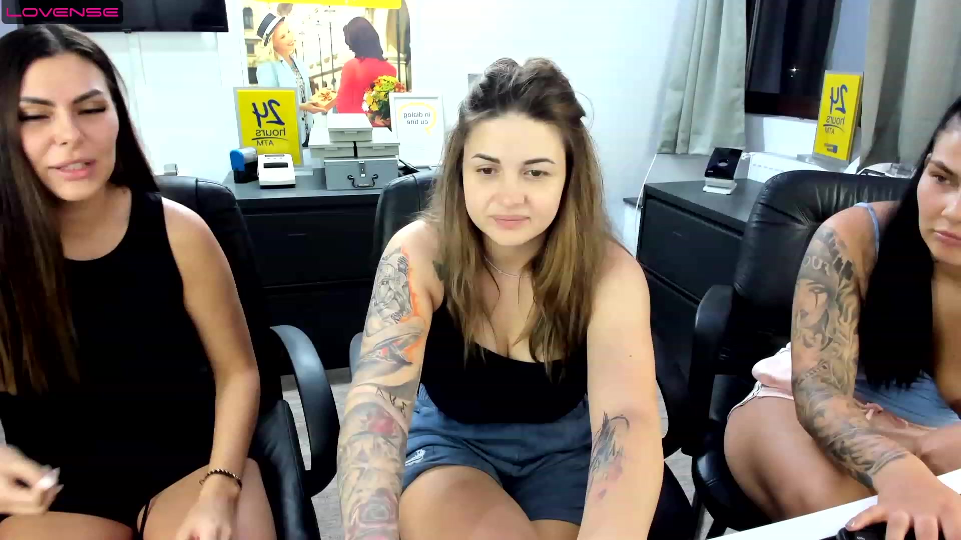 Gallery image thumbnail from Sassytiffxxx's myfreecams stream on, 06/25/2023, 22:40 image 12 of 20