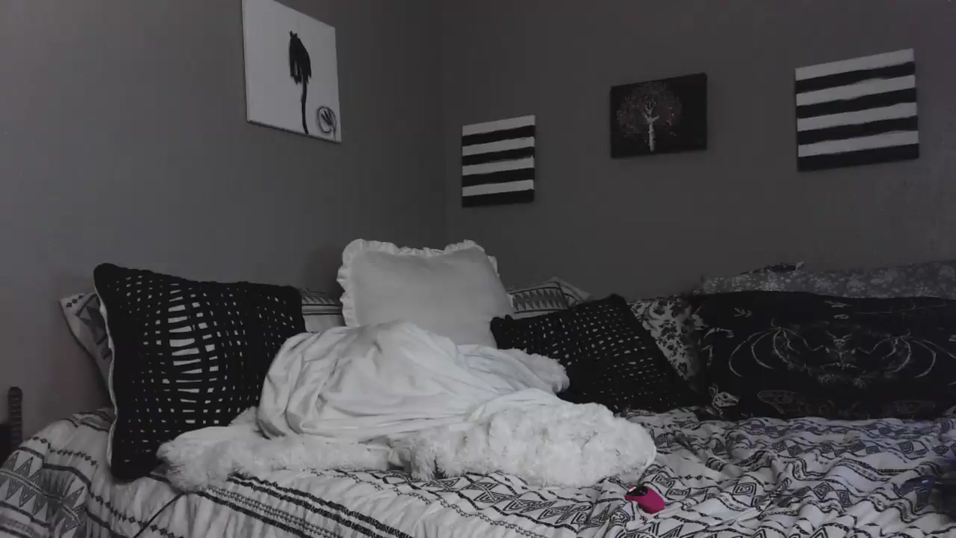 Gallery image thumbnail from SatansPoet's myfreecams stream on, 05/07/2026, 12:10 image 12 of 20