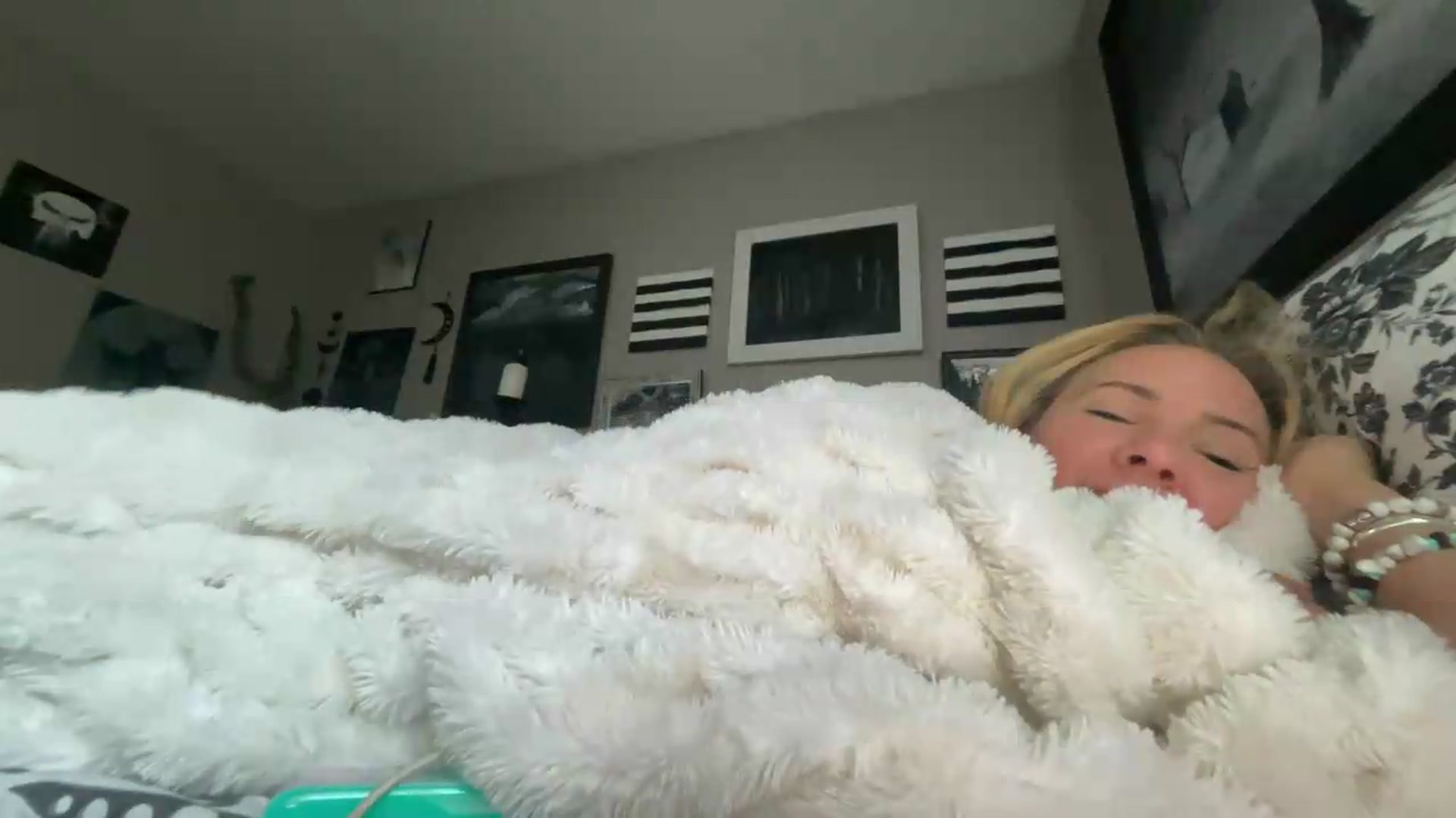 Gallery image thumbnail from SatansPoet's myfreecams stream on, 05/30/2026, 13:14 image 3 of 20
