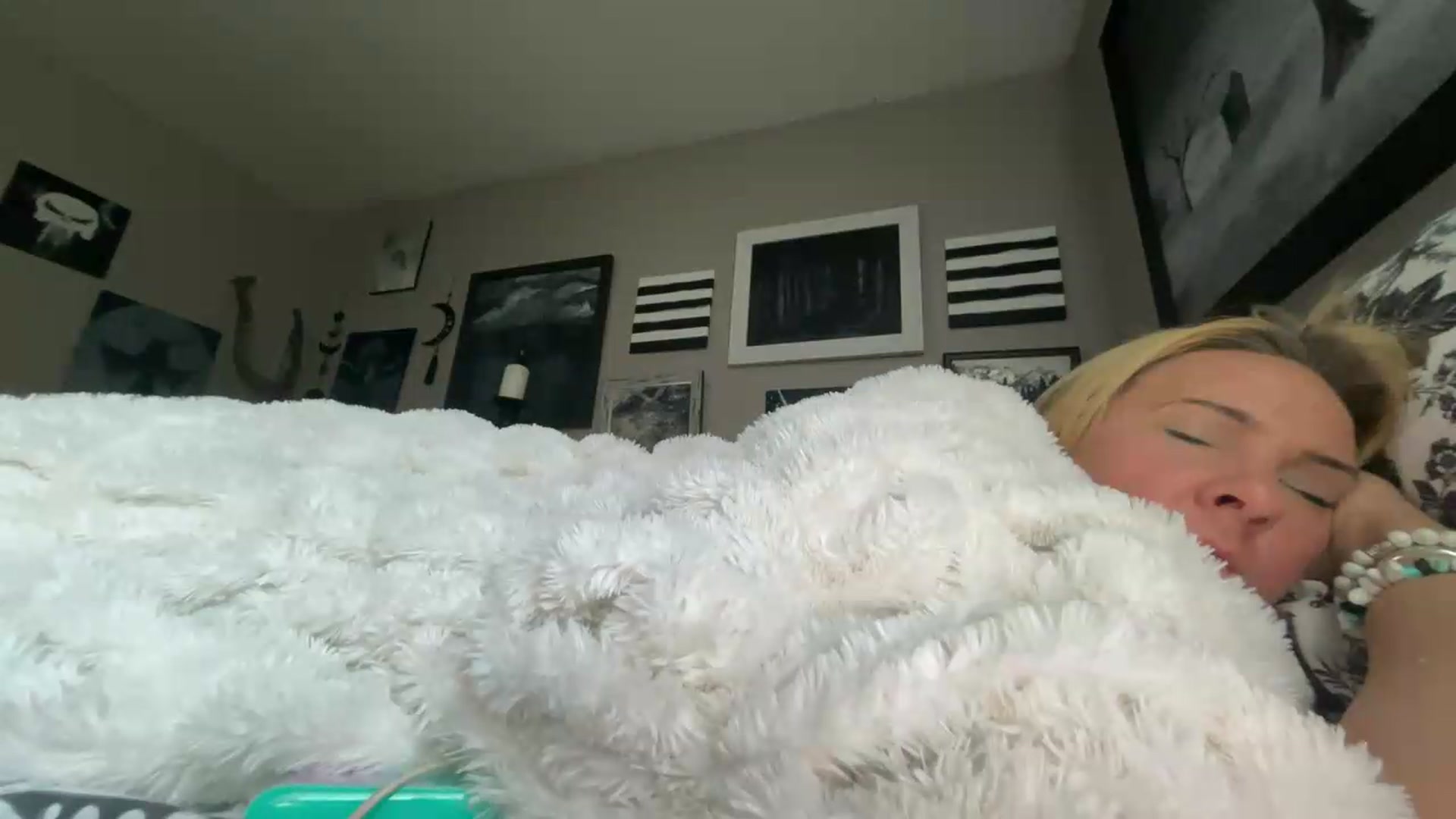 Gallery image thumbnail from SatansPoet's myfreecams stream on, 05/30/2026, 13:14 image 6 of 20