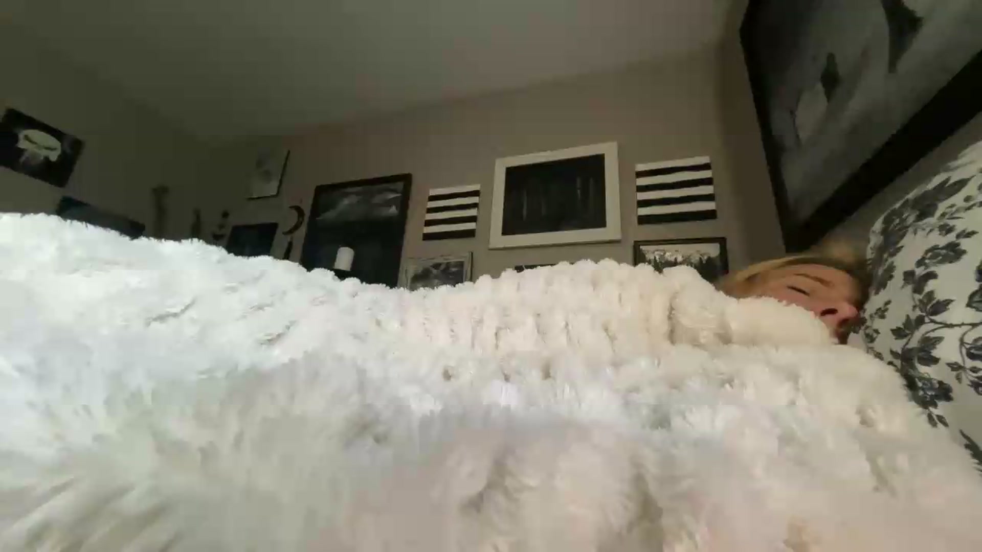 Gallery image thumbnail from SatansPoet's myfreecams stream on, 05/30/2026, 13:14 image 11 of 20