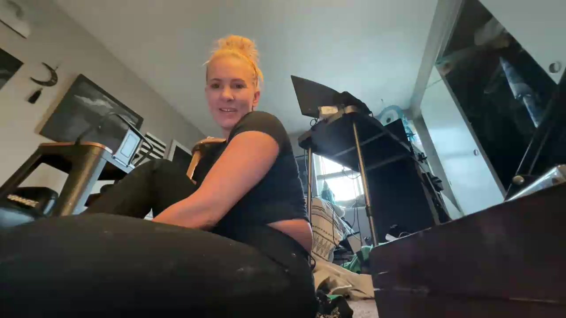 Gallery image thumbnail from SatansPoet's myfreecams stream on, 06/25/2026, 12:26 image 20 of 20
