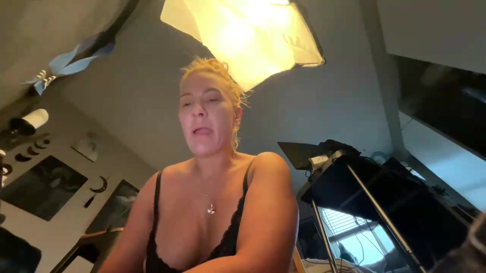 Gallery image thumbnail from SatansPoet's myfreecams stream on, 06/25/2026, 12:26 image 5 of 20