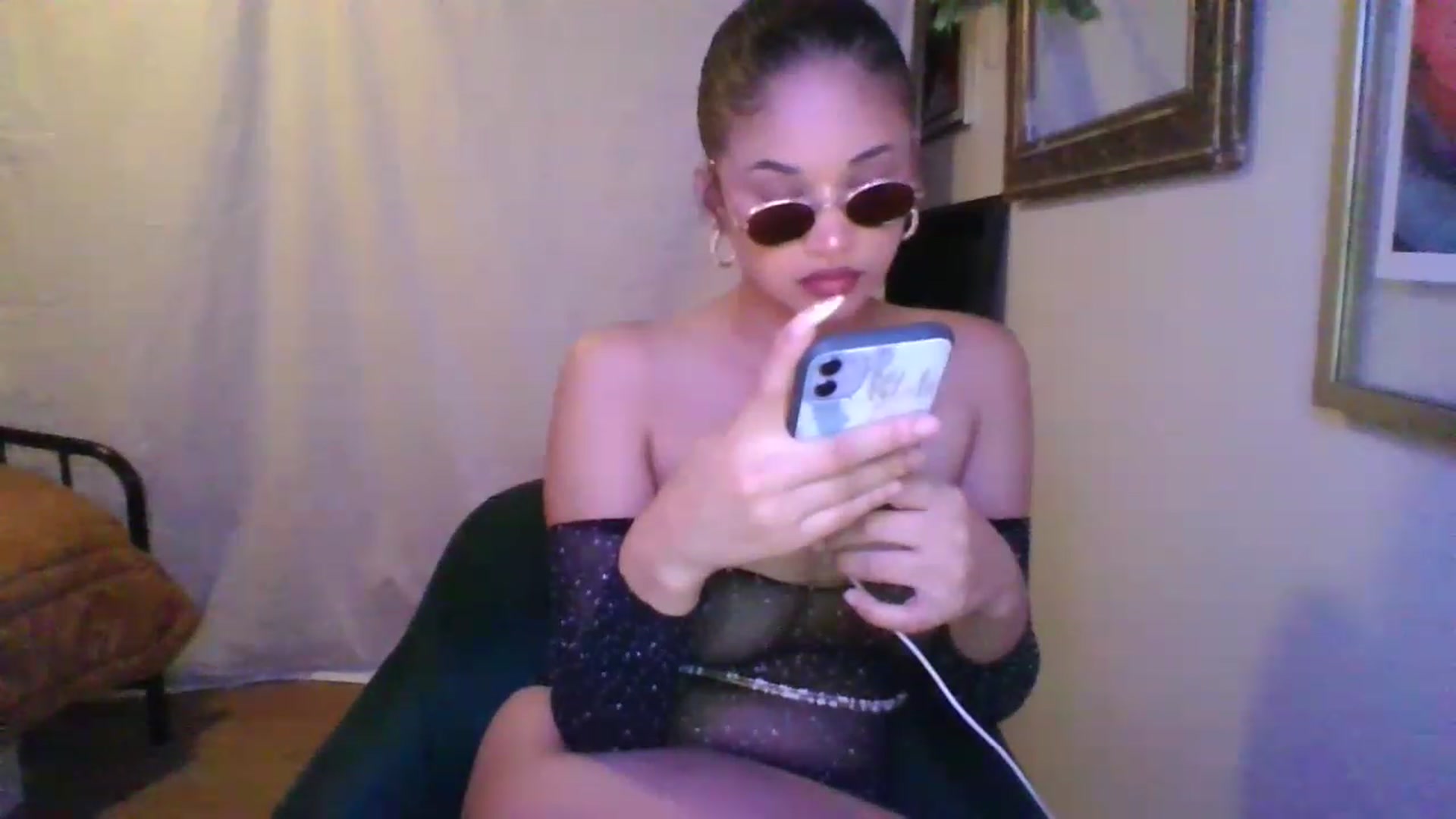 Gallery image thumbnail from SatinPrincess's myfreecams stream on, 07/17/2023, 08:40 image 11 of 20
