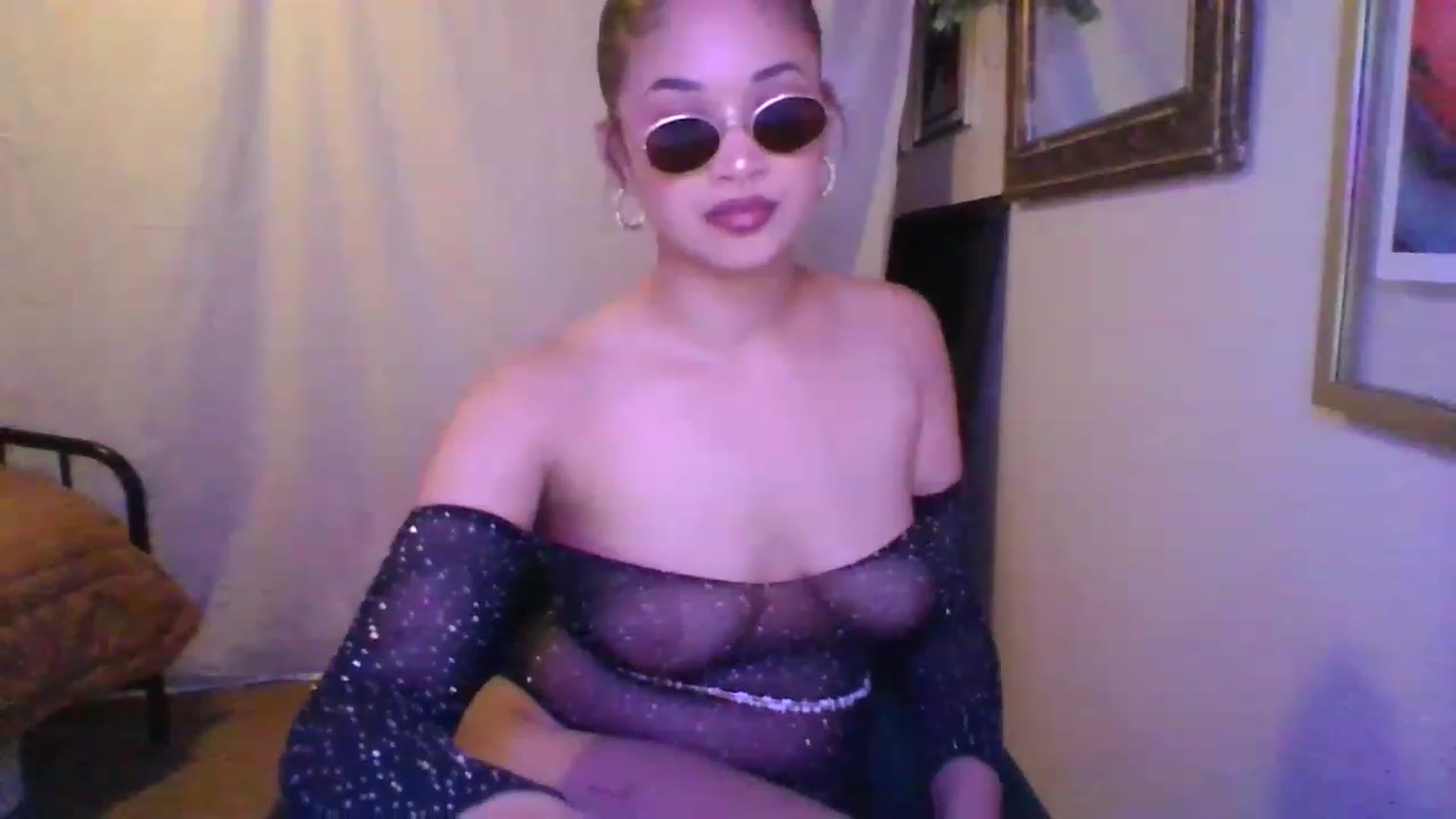 Gallery image thumbnail from SatinPrincess's myfreecams stream on, 07/17/2023, 08:40 image 16 of 20
