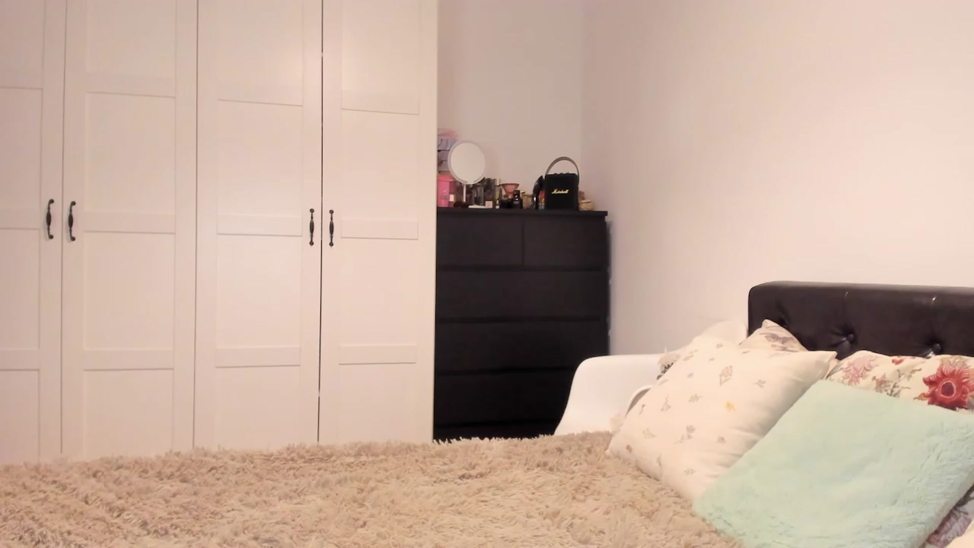 Gallery image thumbnail from SativaHaze420's myfreecams stream on, 11/05/2023, 20:21 image 14 of 20