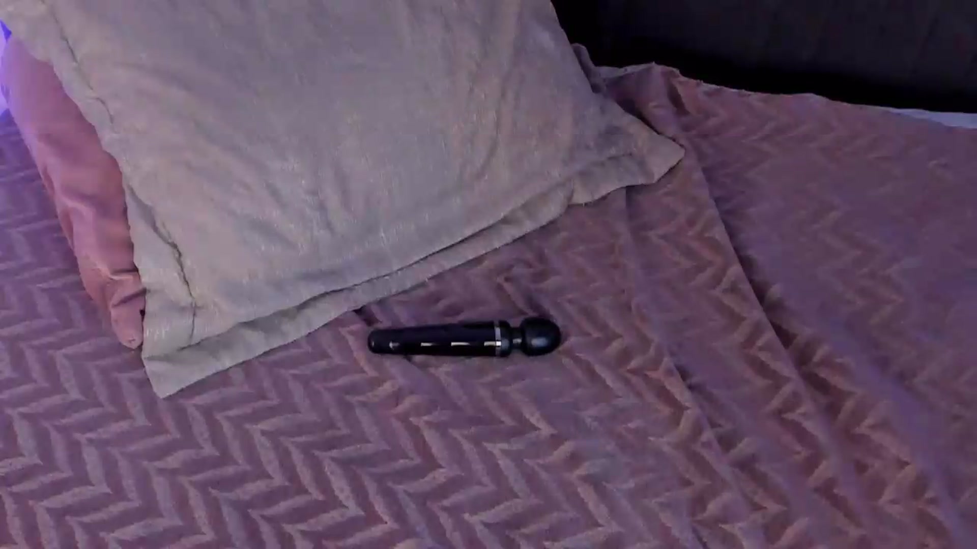Gallery image thumbnail from Saturn1a's myfreecams stream on, 09/12/2026, 18:16 image 14 of 20