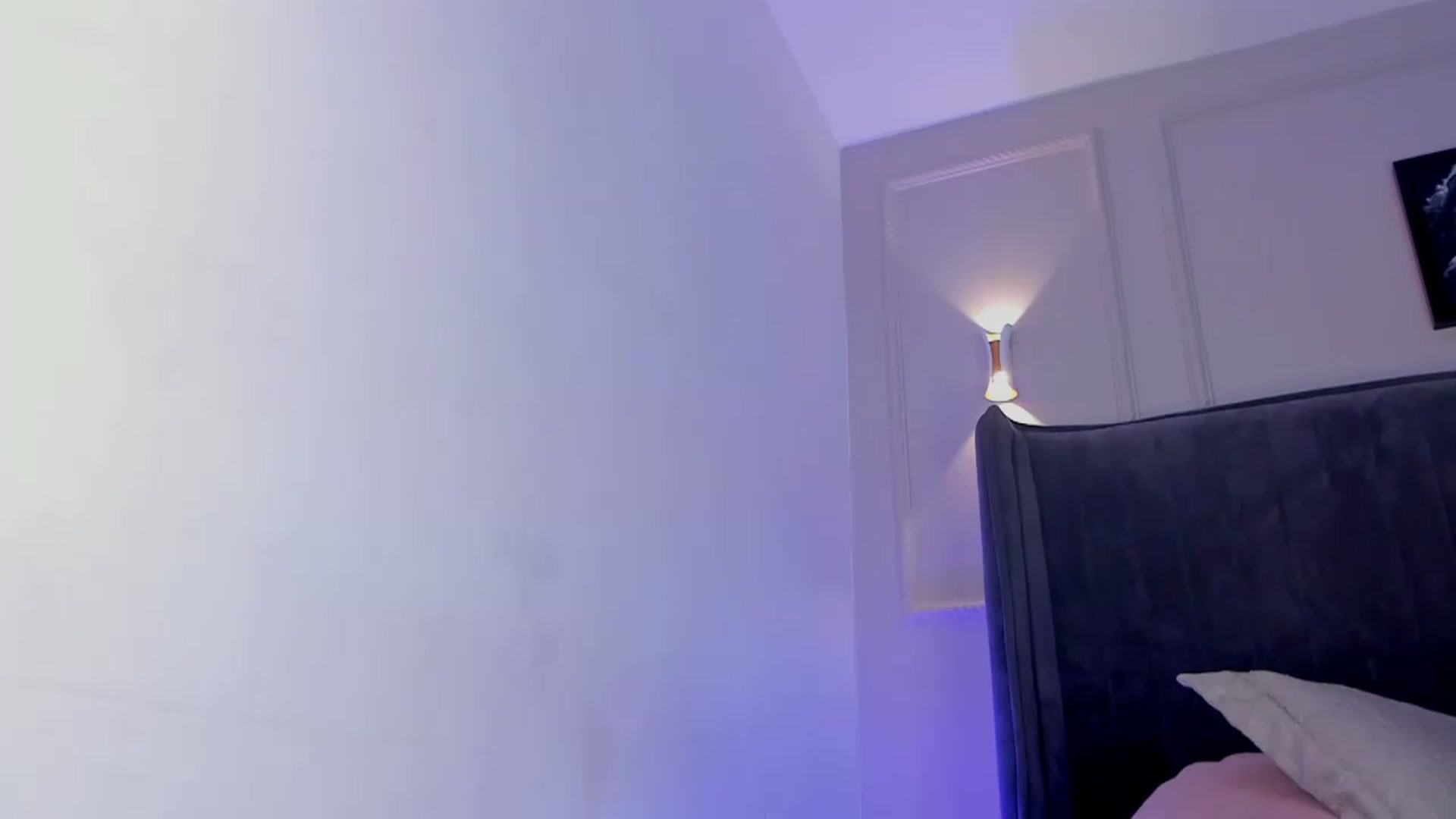 Gallery image thumbnail from Saturn1a's myfreecams stream on, 09/14/2026, 17:25 image 7 of 20