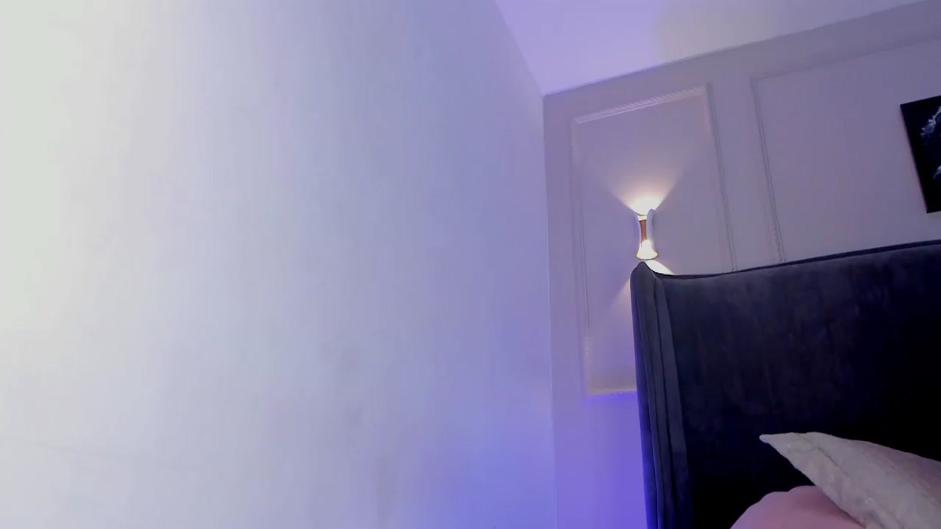 Gallery image thumbnail from Saturn1a's myfreecams stream on, 09/14/2026, 17:25 image 10 of 20