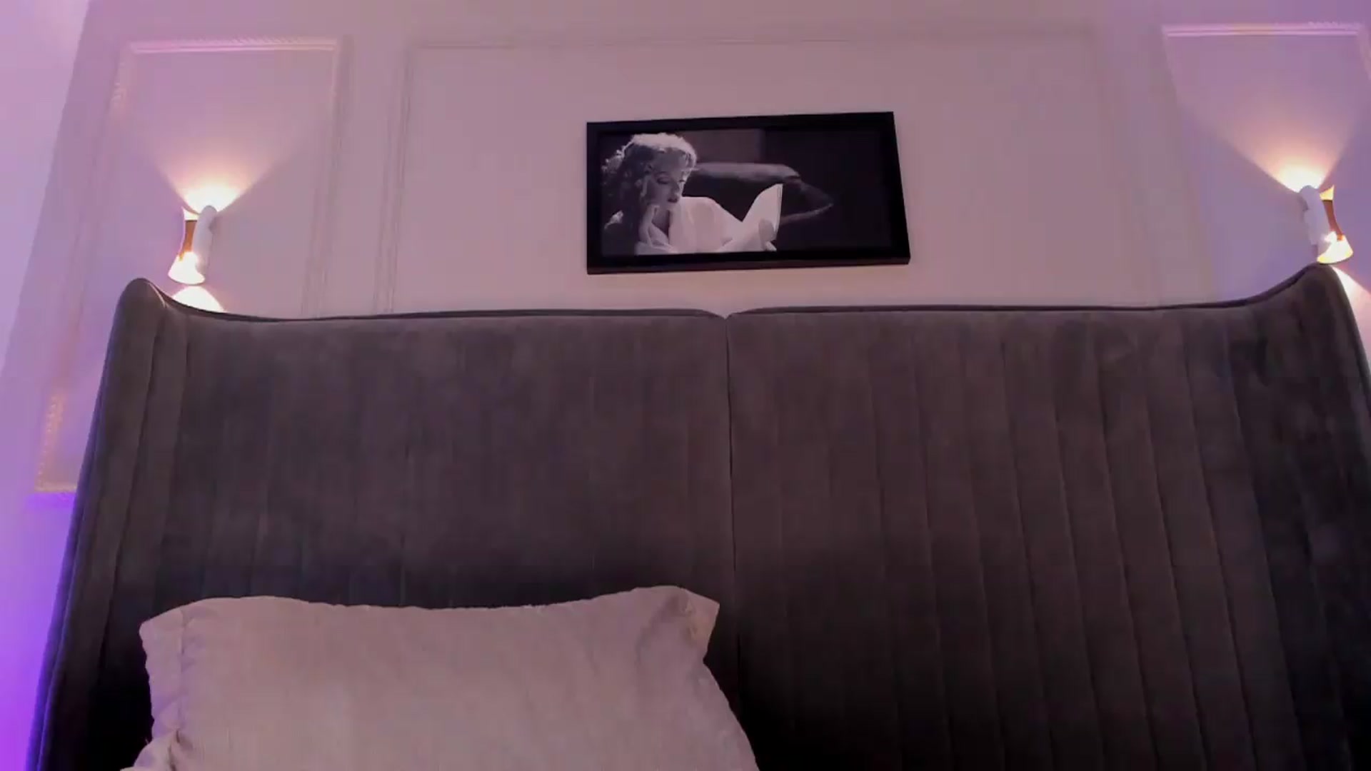Gallery image thumbnail from Saturn1a's myfreecams stream on, 09/17/2026, 18:41 image 18 of 20