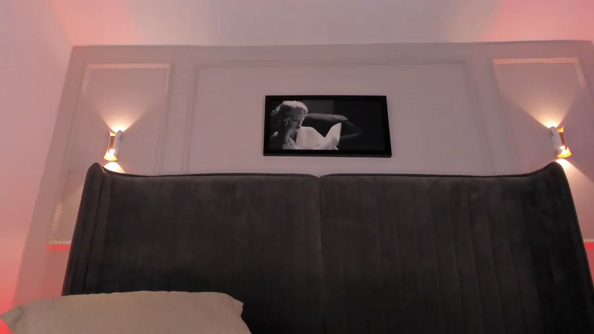 Gallery image thumbnail from Saturn1a's myfreecams stream on, 09/22/2026, 12:57 image 9 of 20