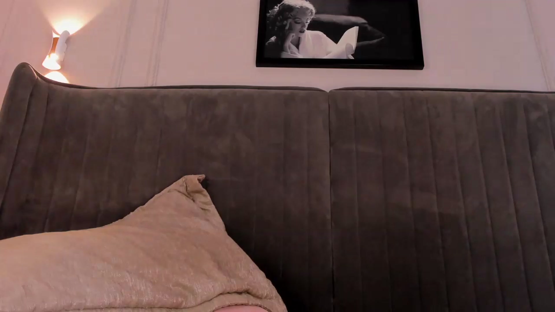 Gallery image thumbnail from Saturn1a's myfreecams stream on, 09/22/2026, 18:48 image 3 of 20