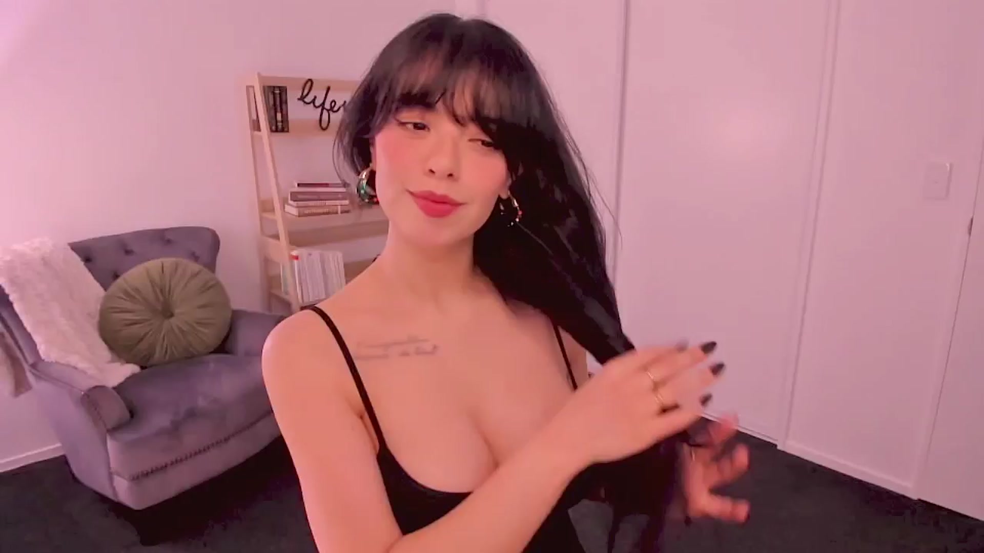 Gallery image thumbnail from Saturnina's myfreecams stream on, 09/11/2025, 01:43 image 7 of 20