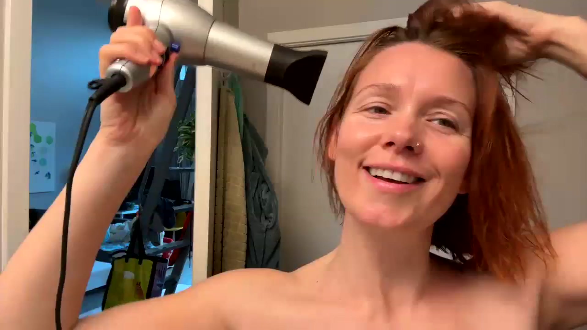 Gallery image thumbnail from SaucySiren's myfreecams stream on, 02/20/2024, 20:53 image 1 of 20