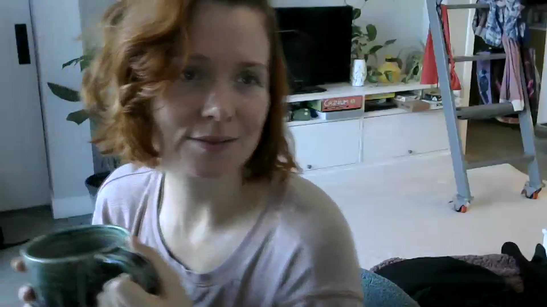 Gallery image thumbnail from SaucySiren's myfreecams stream on, 02/22/2024, 17:41 image 7 of 20