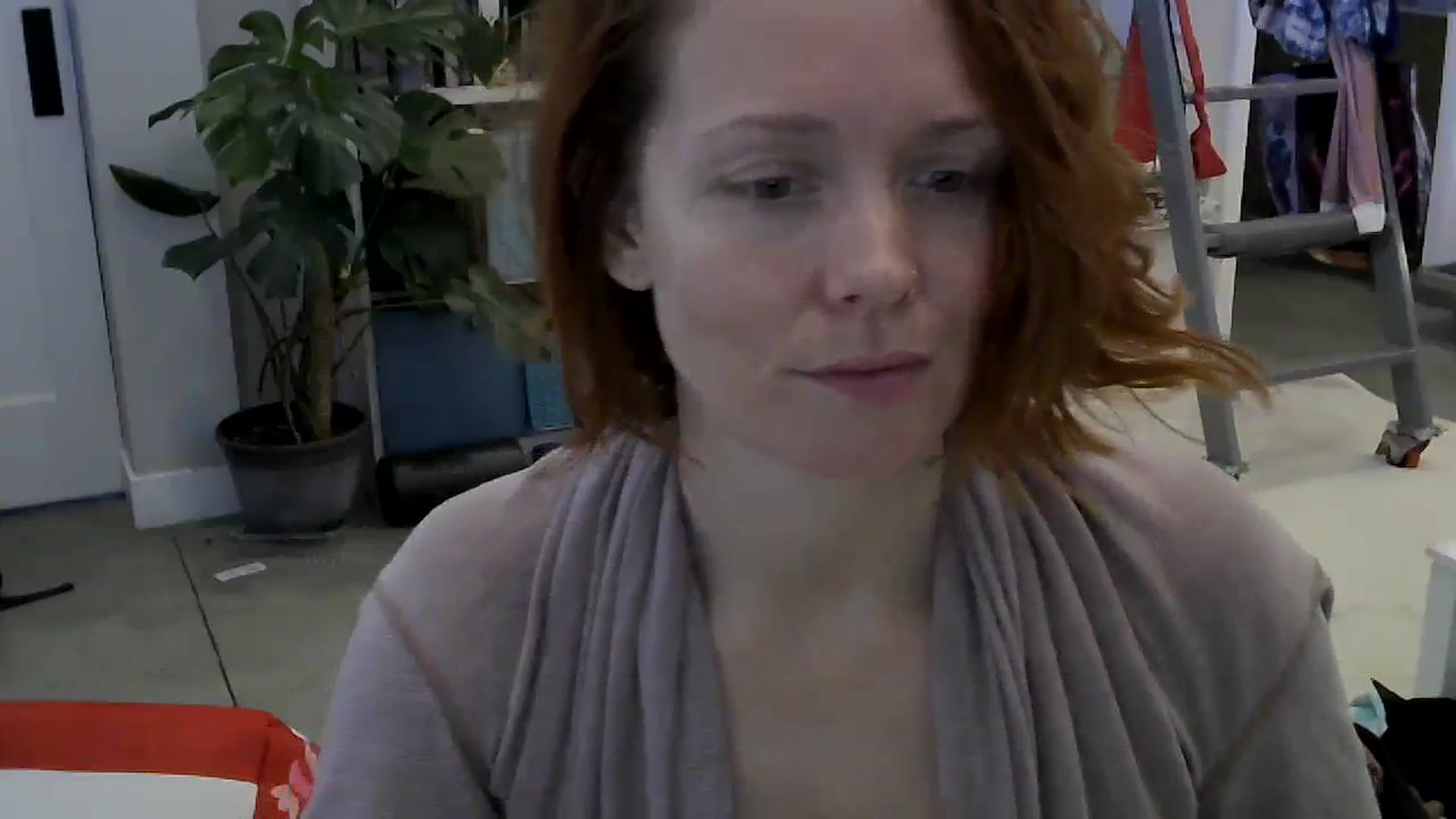 Gallery image thumbnail from SaucySiren's myfreecams stream on, 02/22/2024, 19:02 image 7 of 20