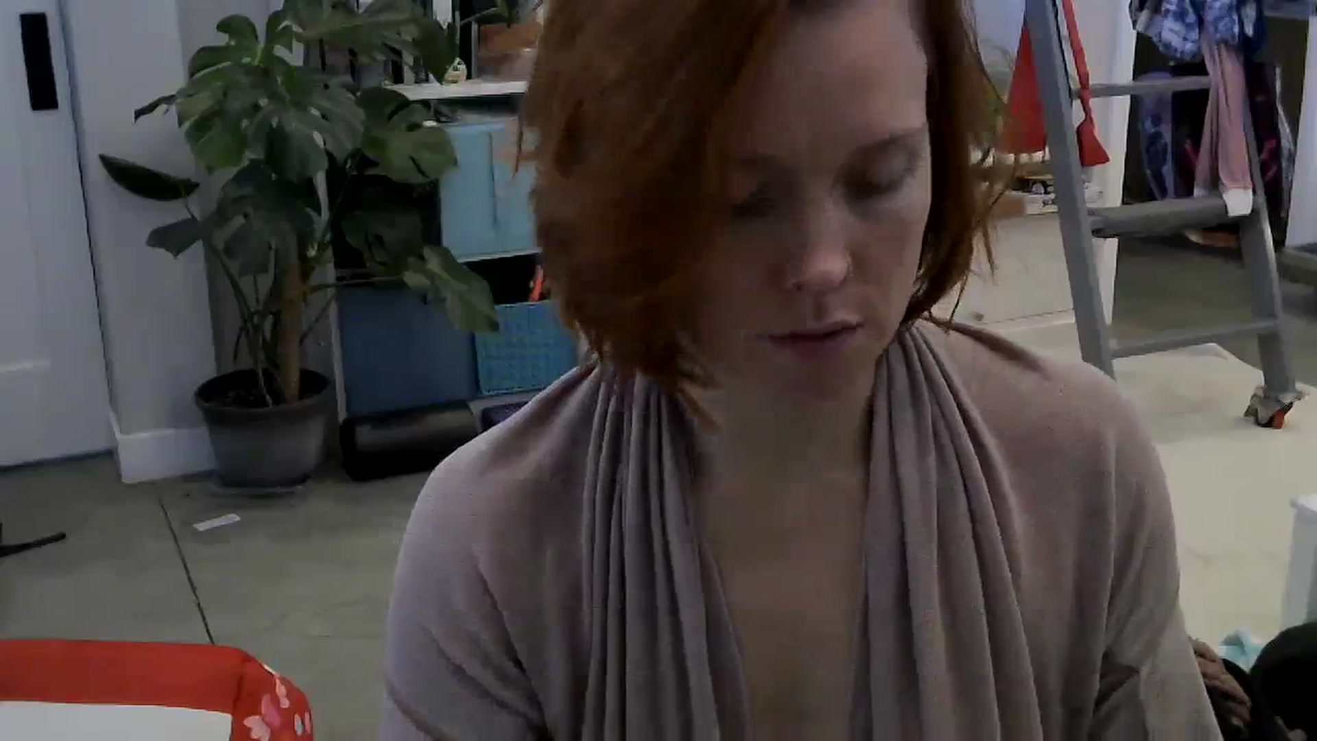Gallery image thumbnail from SaucySiren's myfreecams stream on, 02/22/2024, 19:02 image 13 of 20