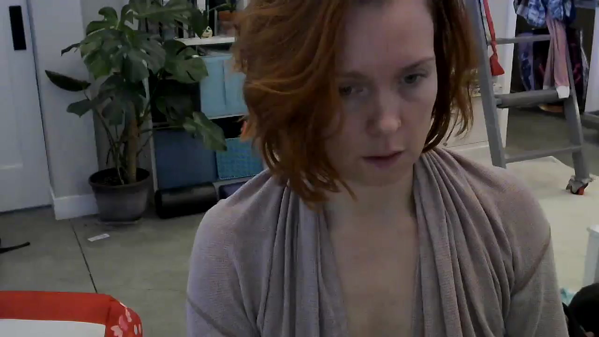 Gallery image thumbnail from SaucySiren's myfreecams stream on, 02/22/2024, 19:02 image 16 of 20