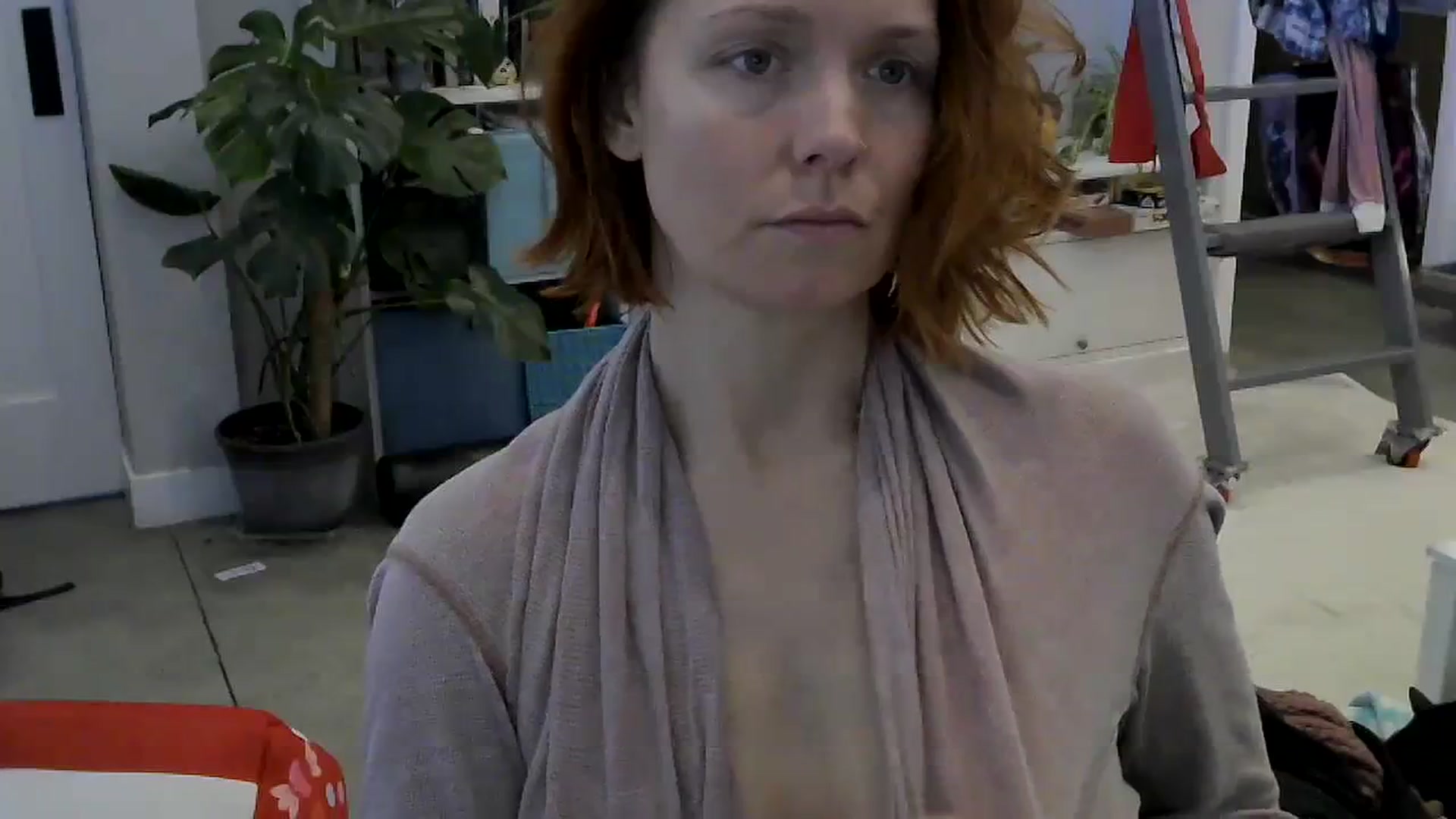 Gallery image thumbnail from SaucySiren's myfreecams stream on, 02/22/2024, 19:02 image 5 of 20