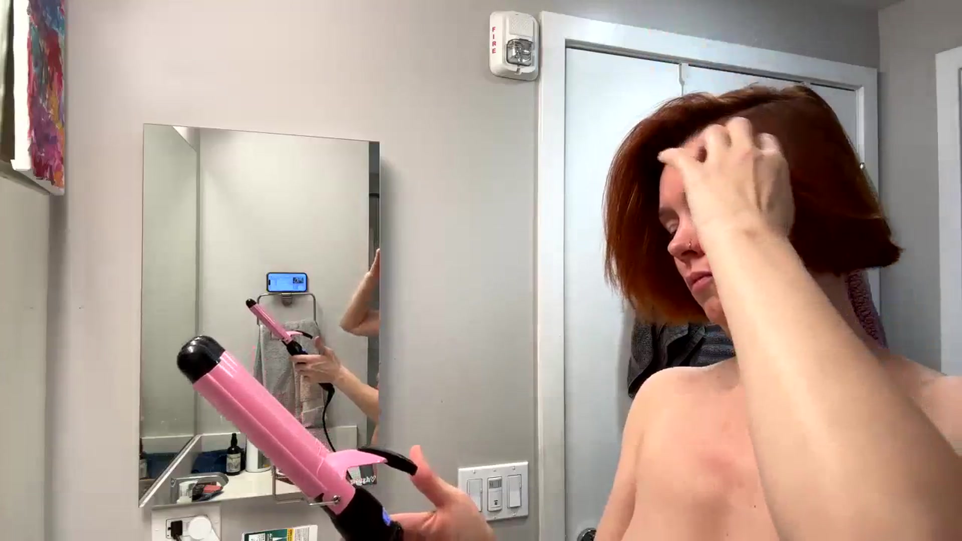 Gallery image thumbnail from SaucySiren's myfreecams stream on, 03/19/2024, 19:18 image 2 of 20