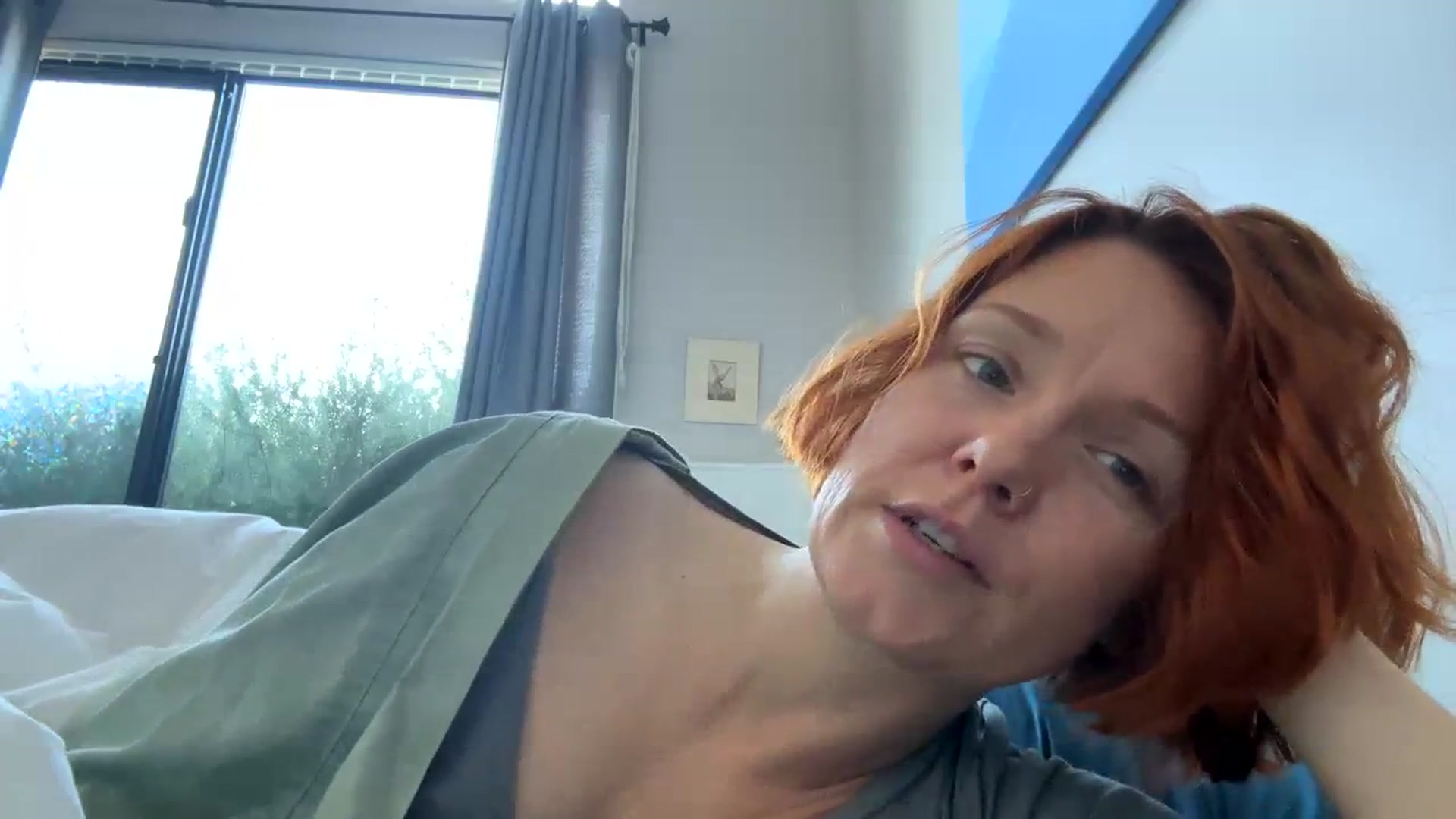 Gallery image thumbnail from SaucySiren's myfreecams stream on, 03/19/2024, 19:18 image 11 of 20