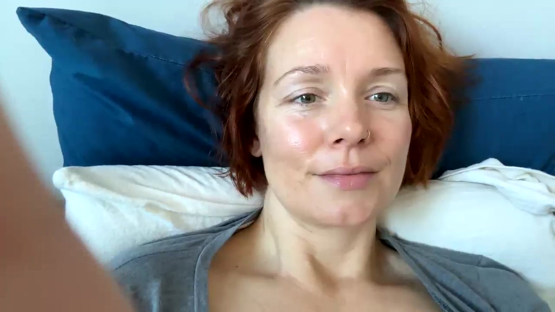 Gallery image thumbnail from SaucySiren's myfreecams stream on, 03/19/2024, 19:18 image 8 of 20