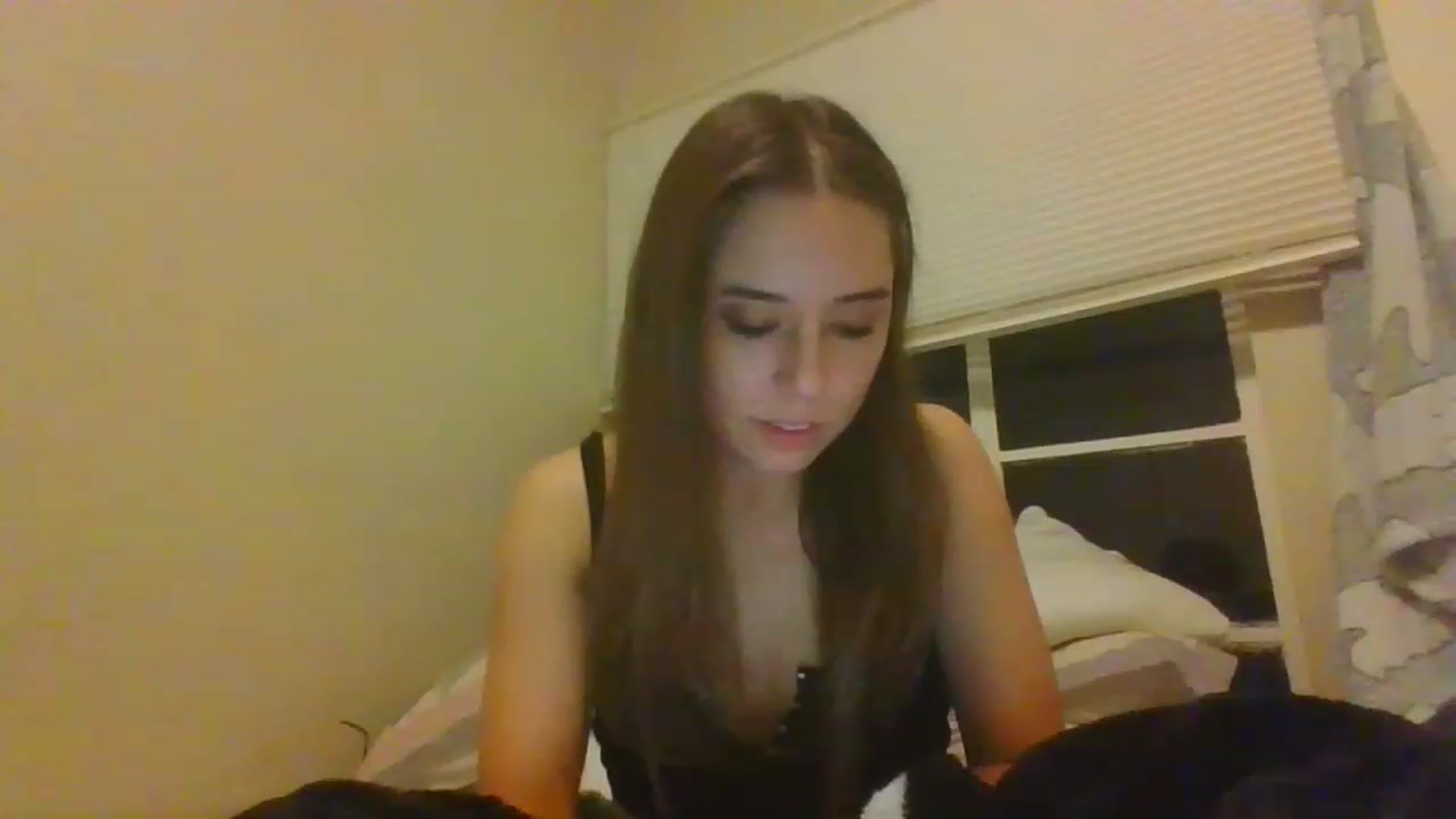 Gallery image thumbnail from Sauuucyb23's myfreecams stream on, 12/12/2022, 01:30 image 10 of 20
