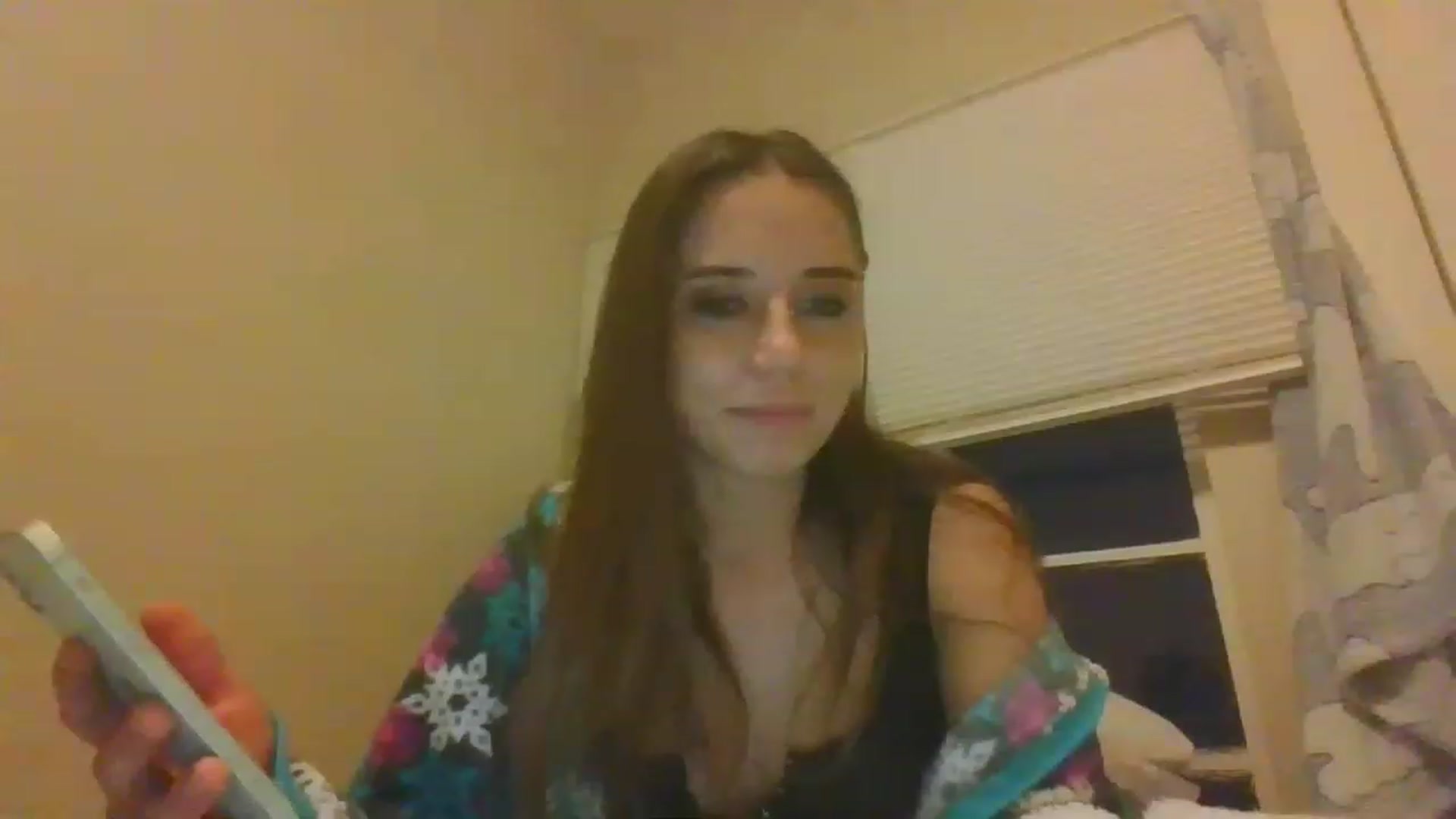 Gallery image thumbnail from Sauuucyb23's myfreecams stream on, 12/12/2022, 01:30 image 5 of 20
