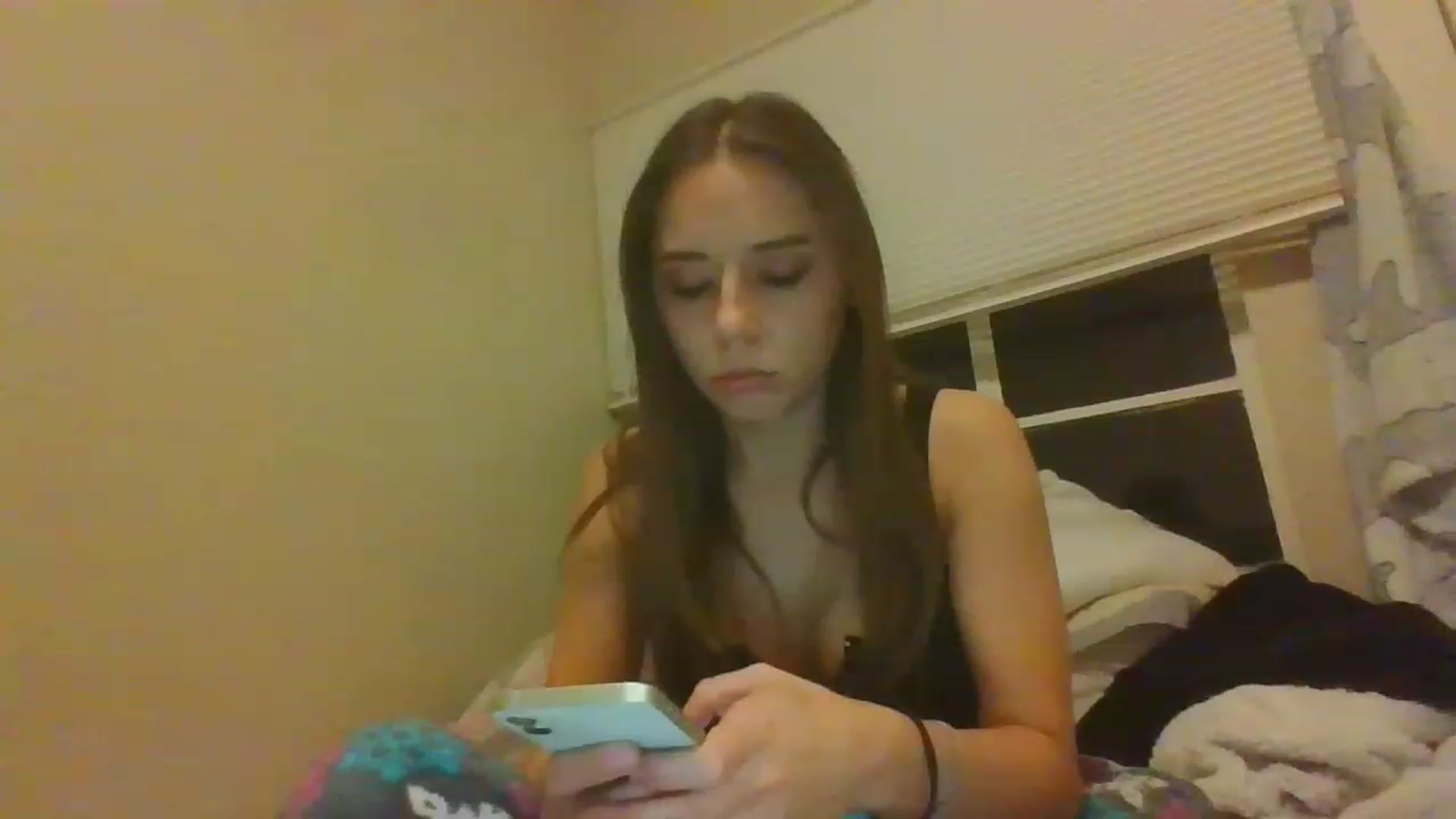 Gallery image thumbnail from Sauuucyb23's myfreecams stream on, 12/12/2022, 01:30 image 16 of 20