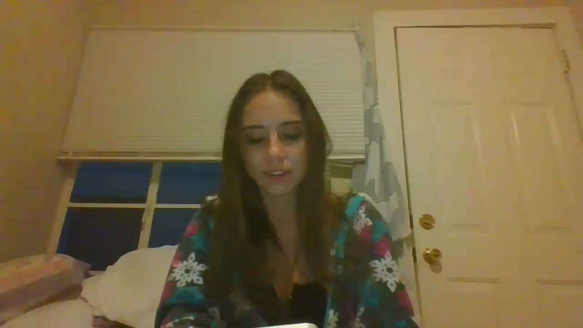 Gallery image thumbnail from Sauuucyb23's myfreecams stream on, 12/12/2022, 01:30 image 2 of 20