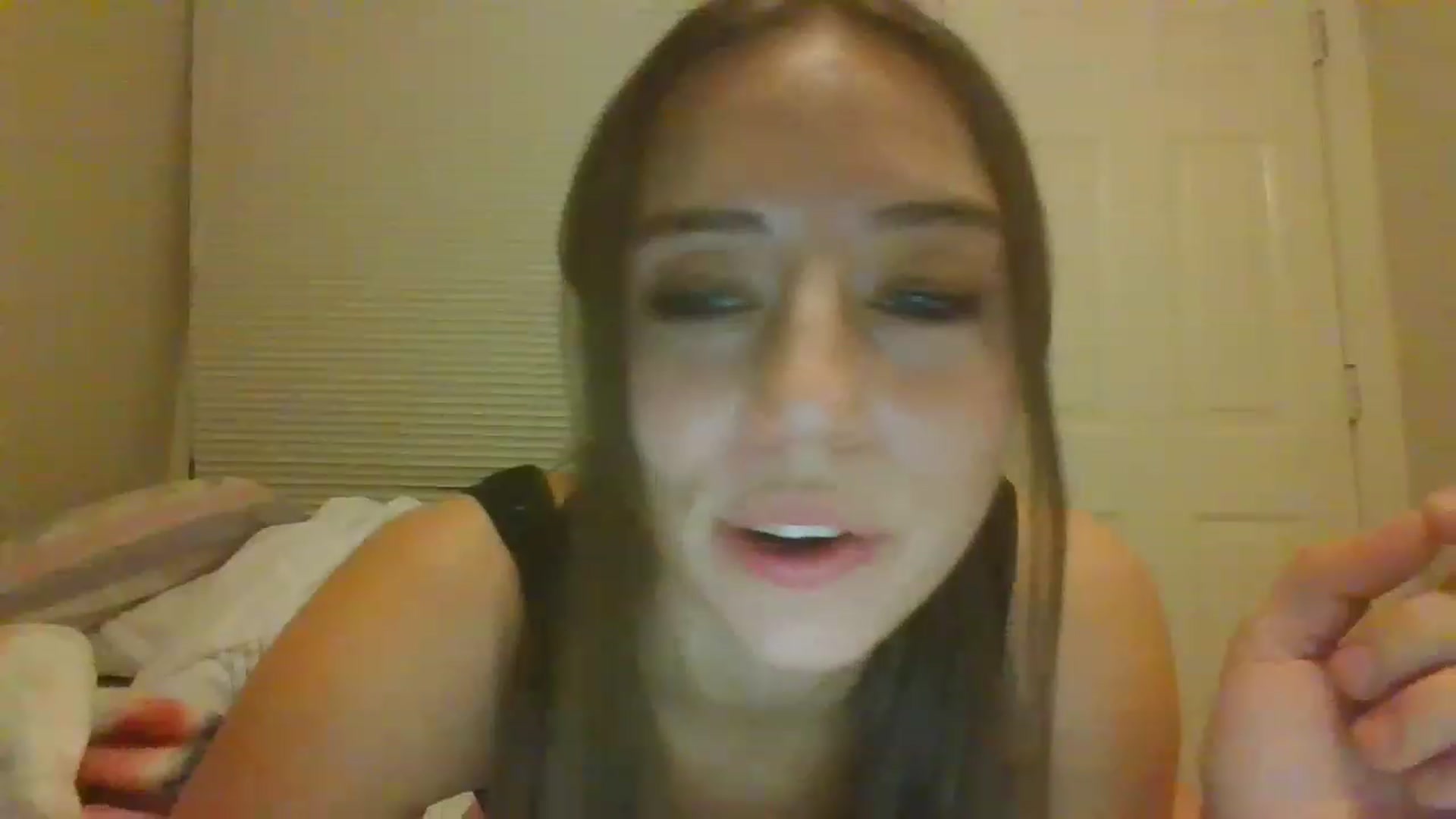 Gallery image thumbnail from Sauuucyb23's myfreecams stream on, 12/12/2022, 02:08 image 6 of 20